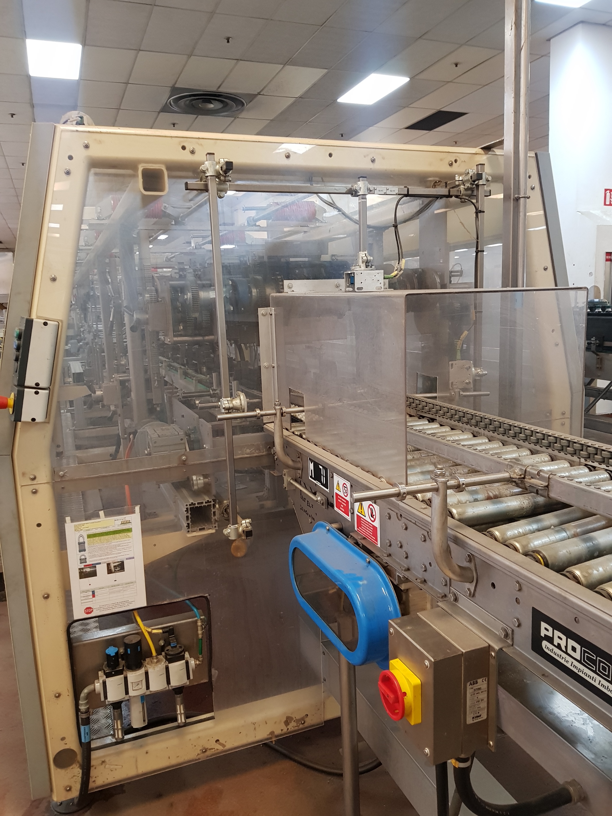 KHS Listers WP08U Tray Packer / Shrink Tunnel