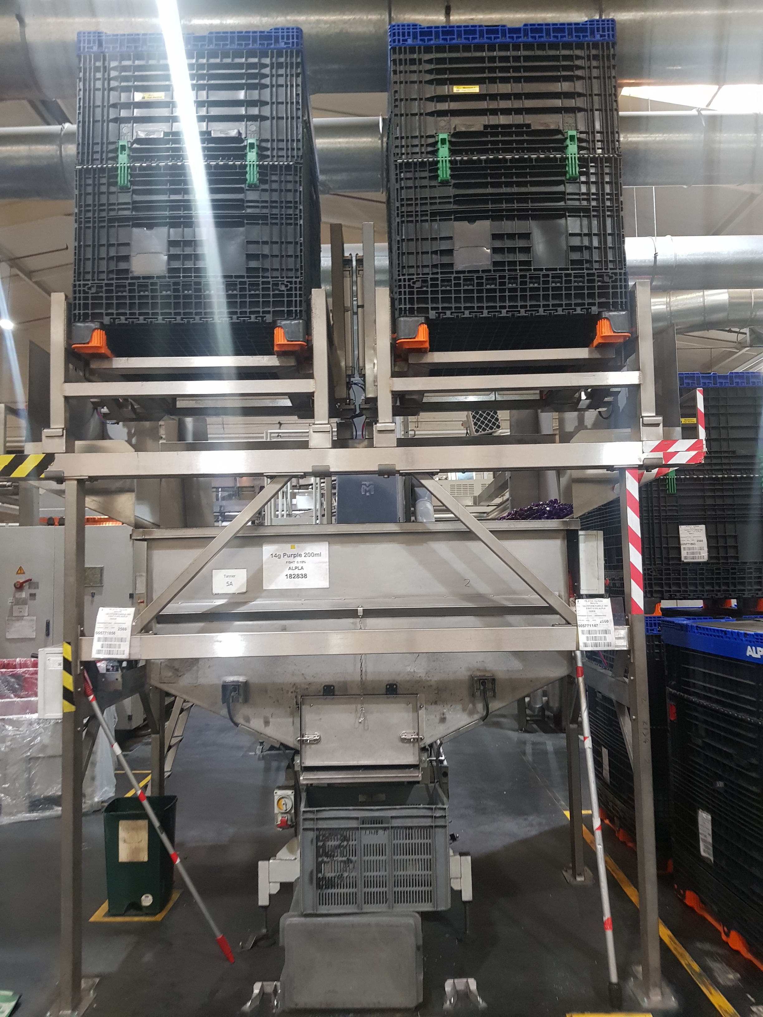 M.Tanner SBT-2212 Tipping Hopper