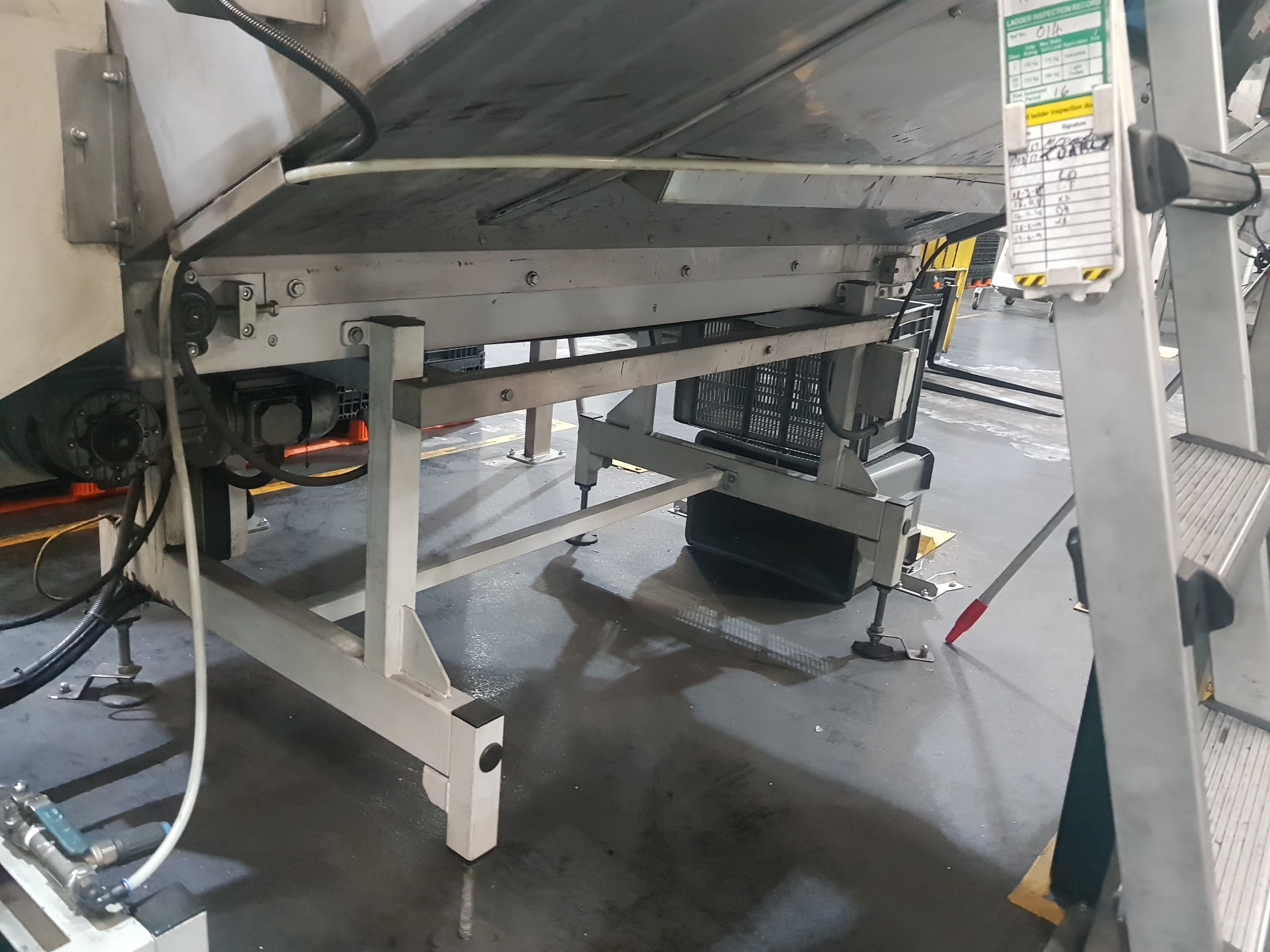 M.Tanner SBT-2212 Tipping Hopper