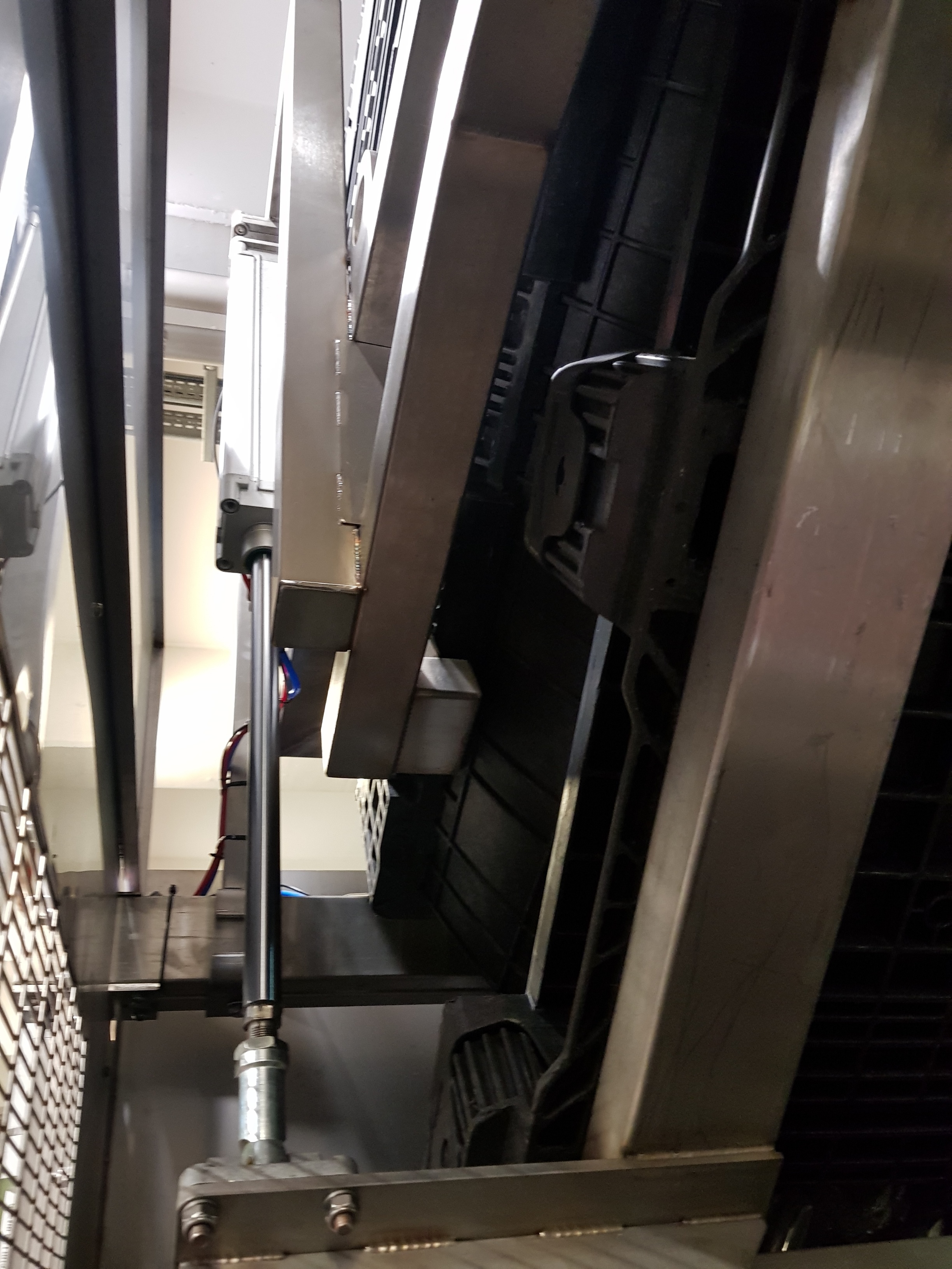 Loader Hopper with Elevator