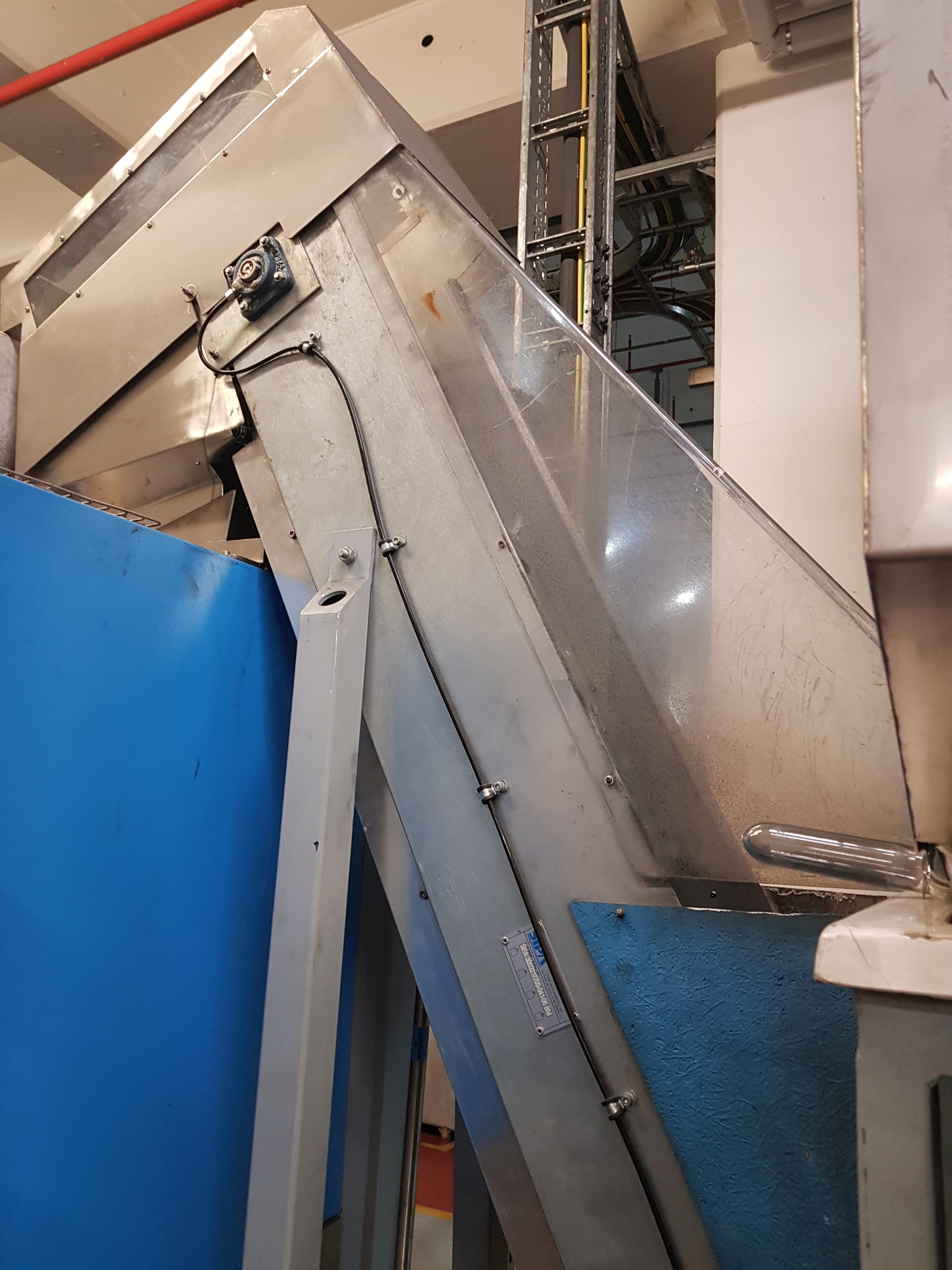 Loader Hopper with Elevator