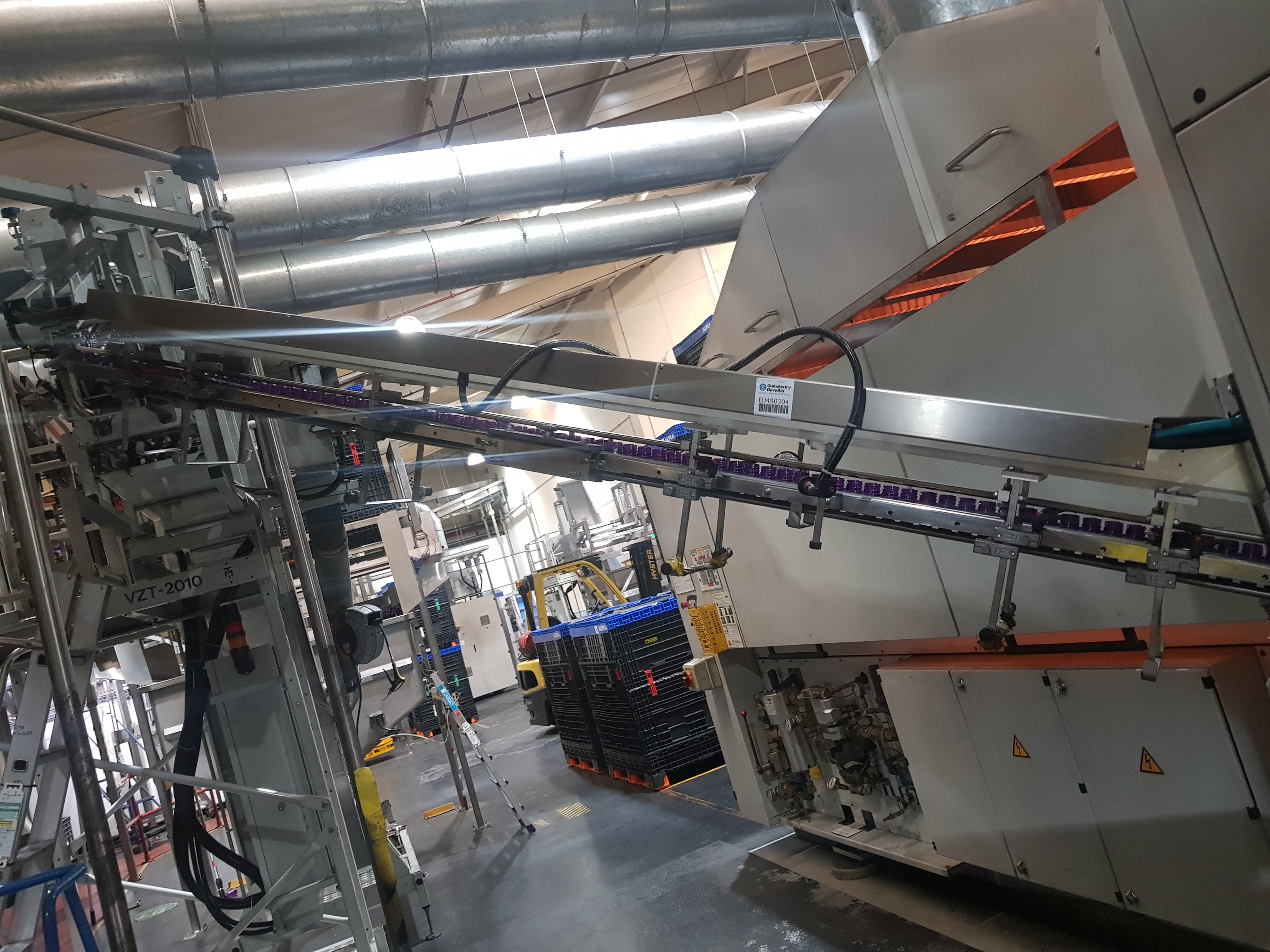 M.Tanner  Perform Feeder