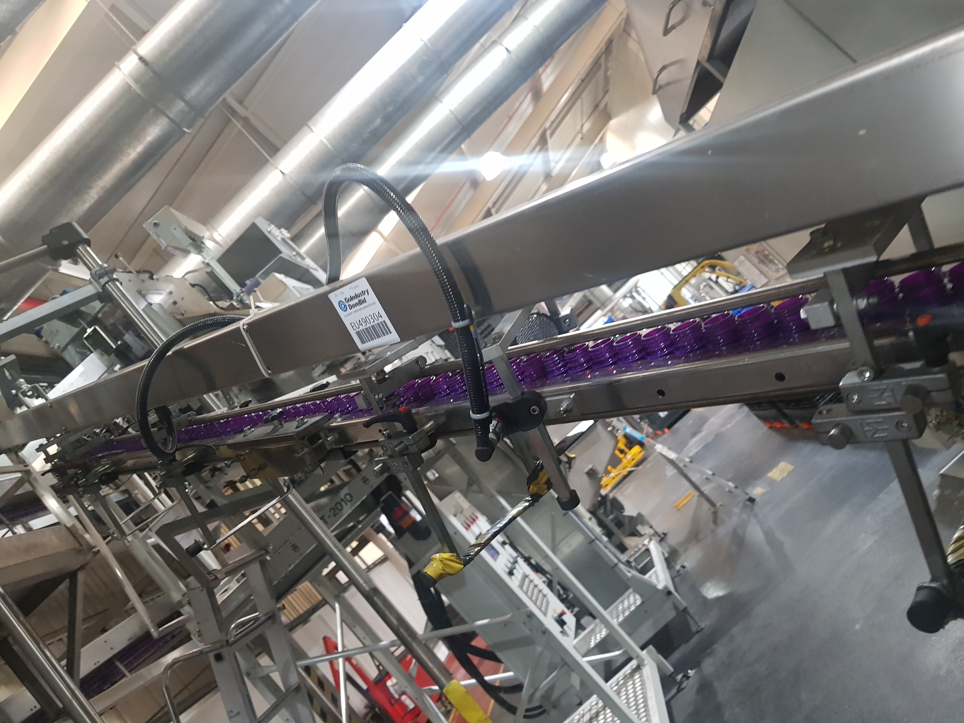 M.Tanner  Perform Feeder