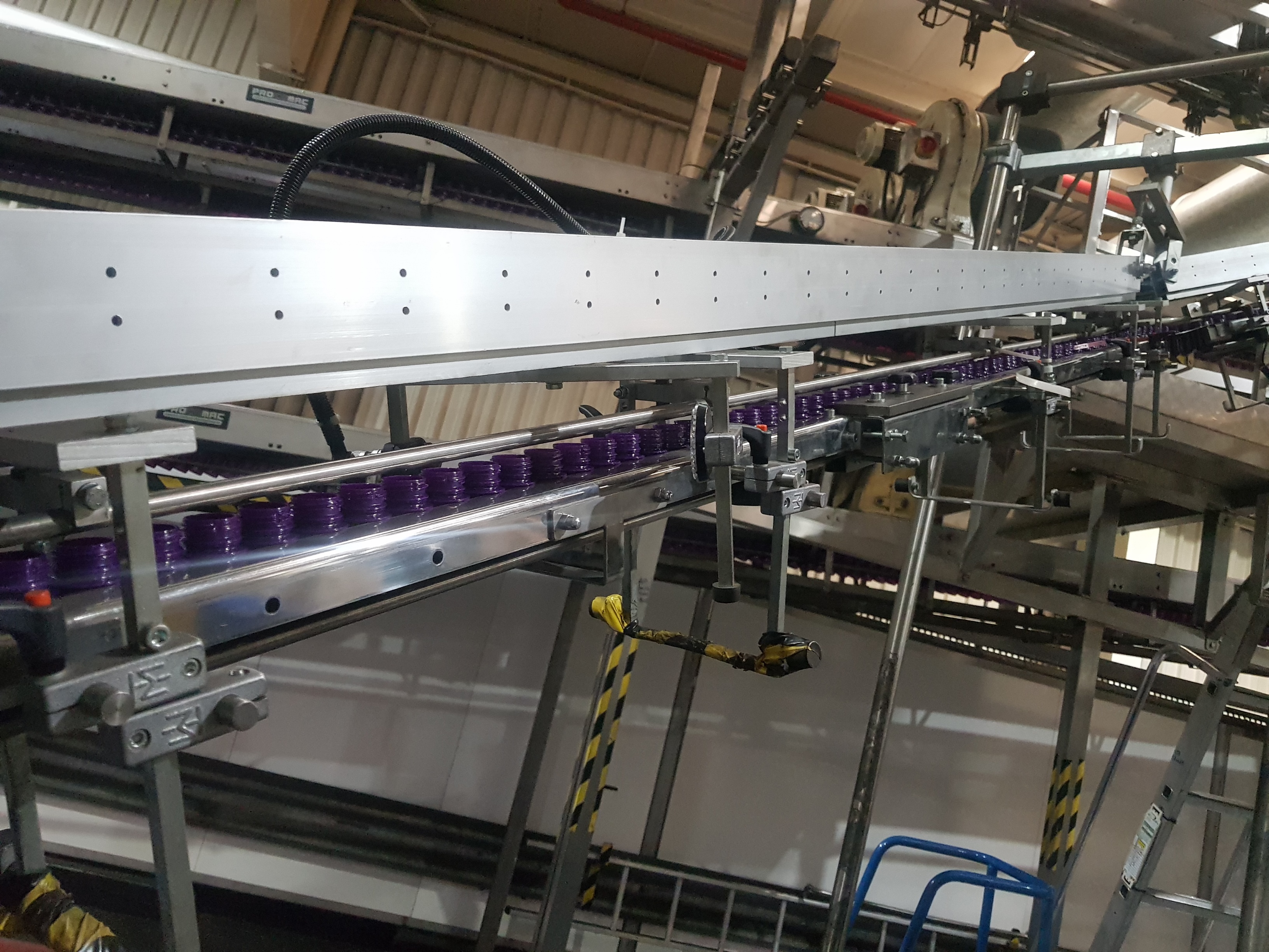 M.Tanner  Perform Feeder