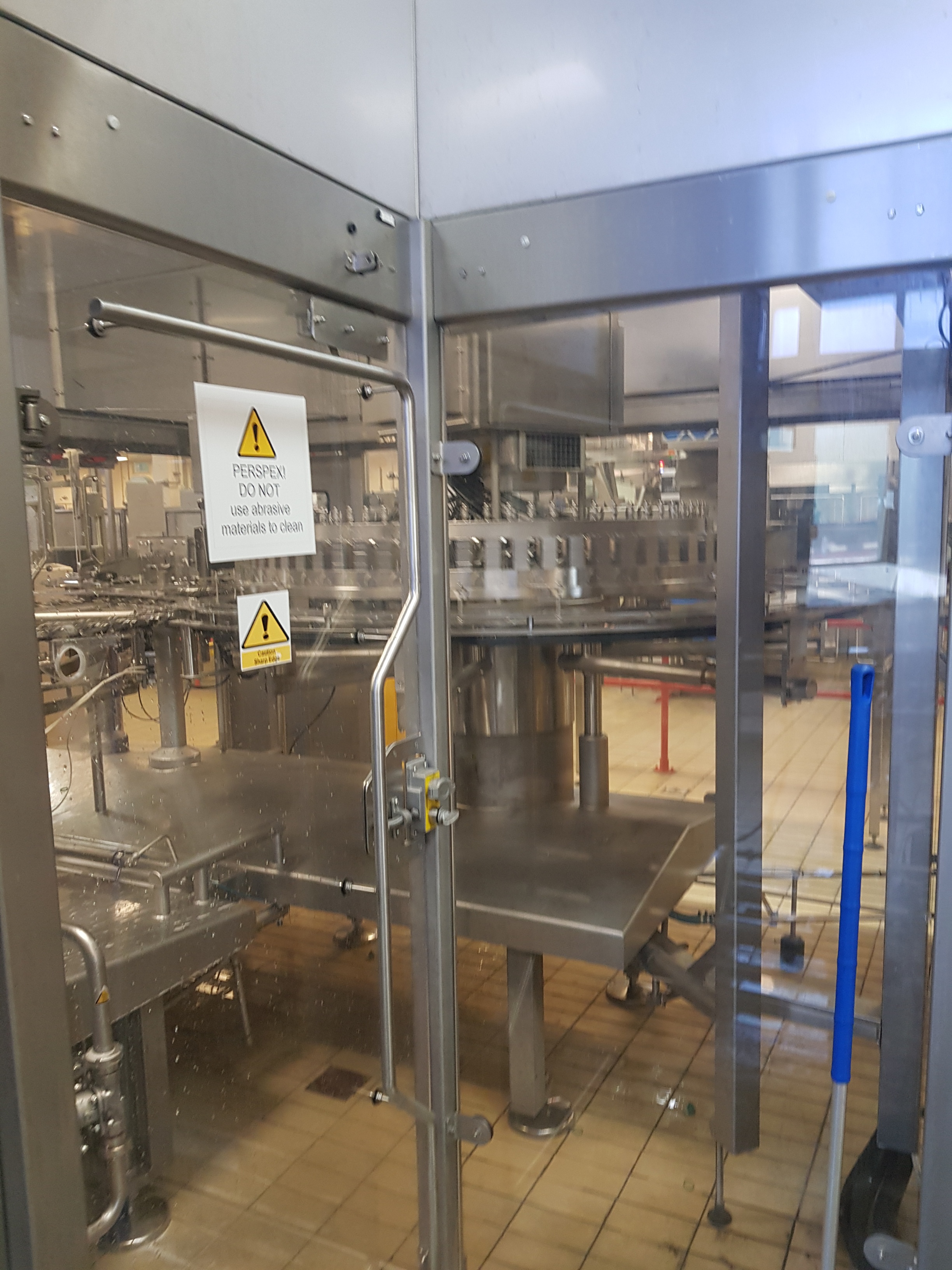 KRONES Volumetric Filler / Capper