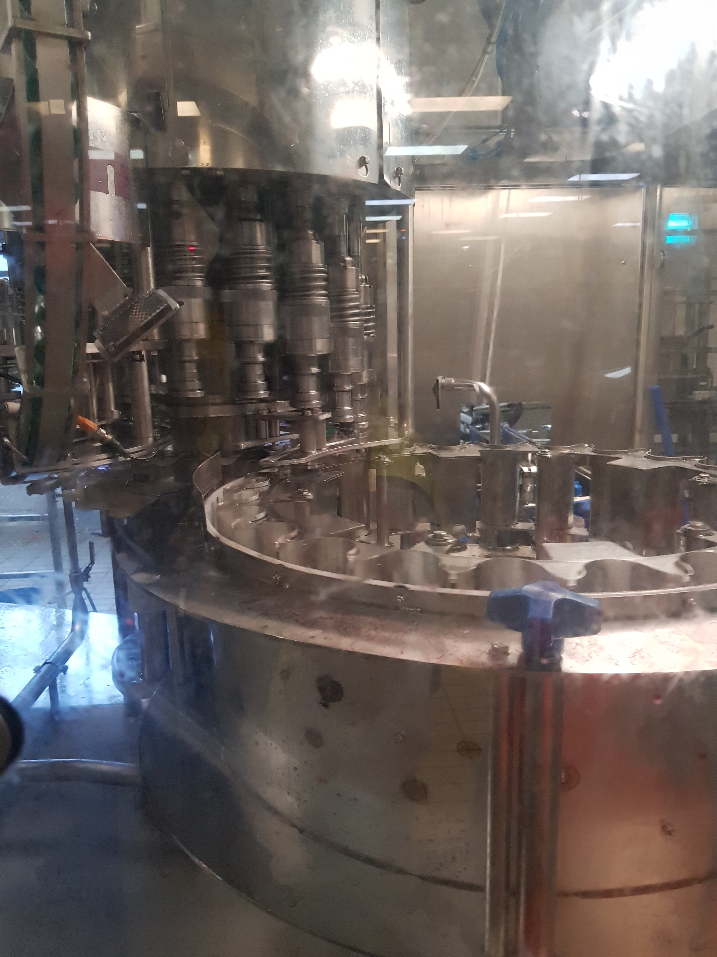 KRONES Volumetric Filler / Capper