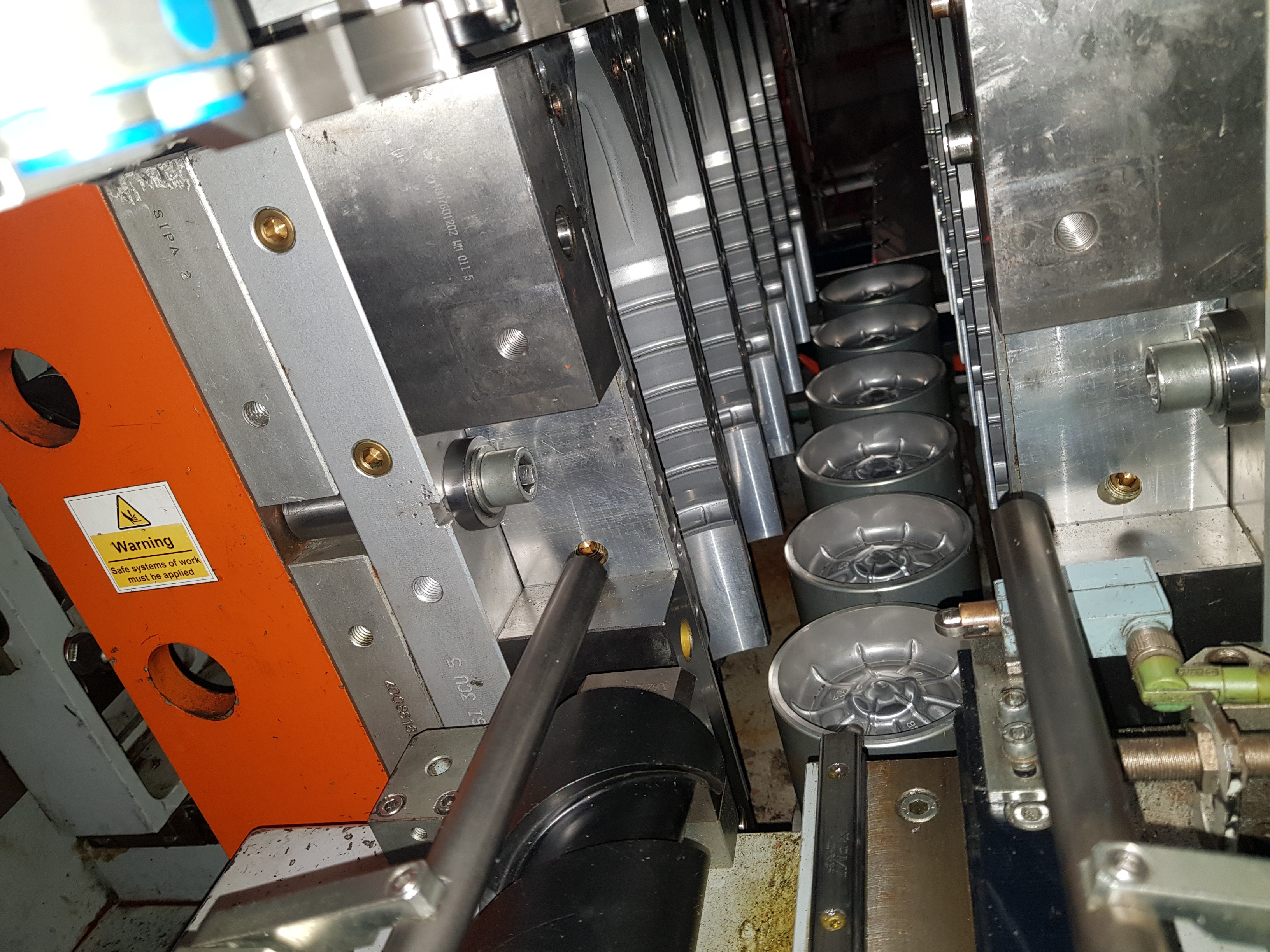 SIPA SFL6 PET Linear Stretch Blow Moulder