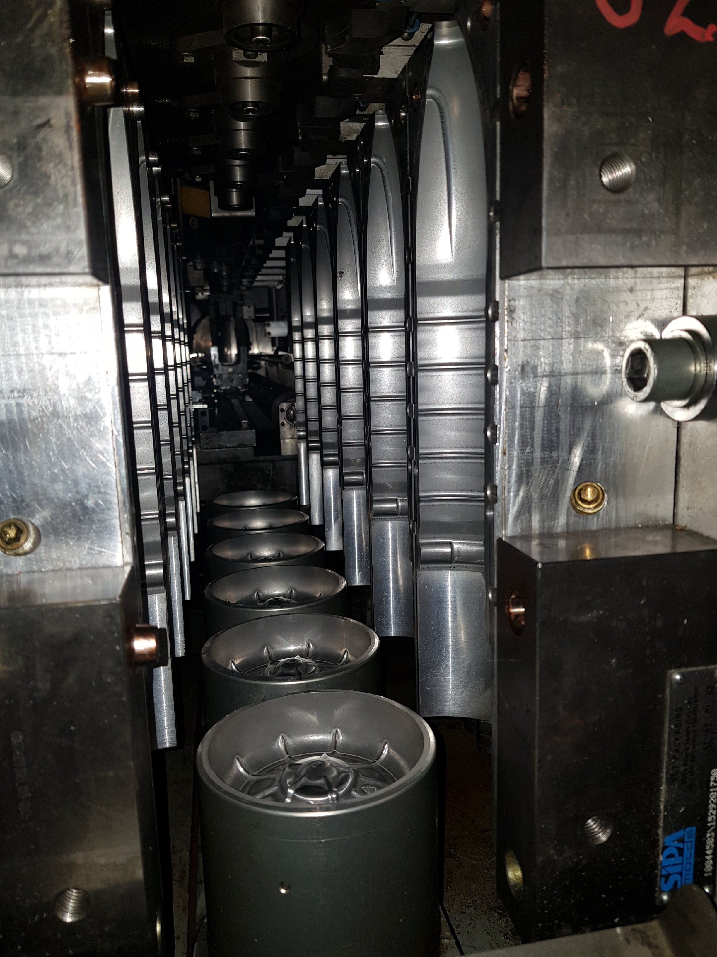 SIPA SFL6 PET Linear Stretch Blow Moulder