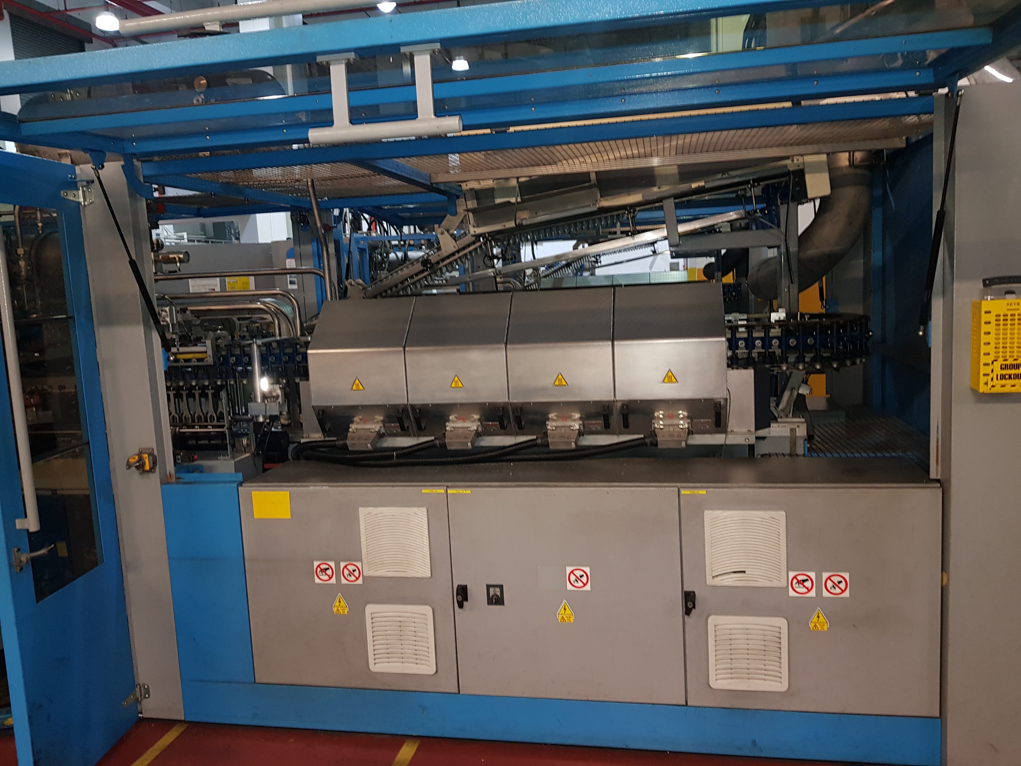 SIPA SFL6 PET Linear Stretch Blow Moulder