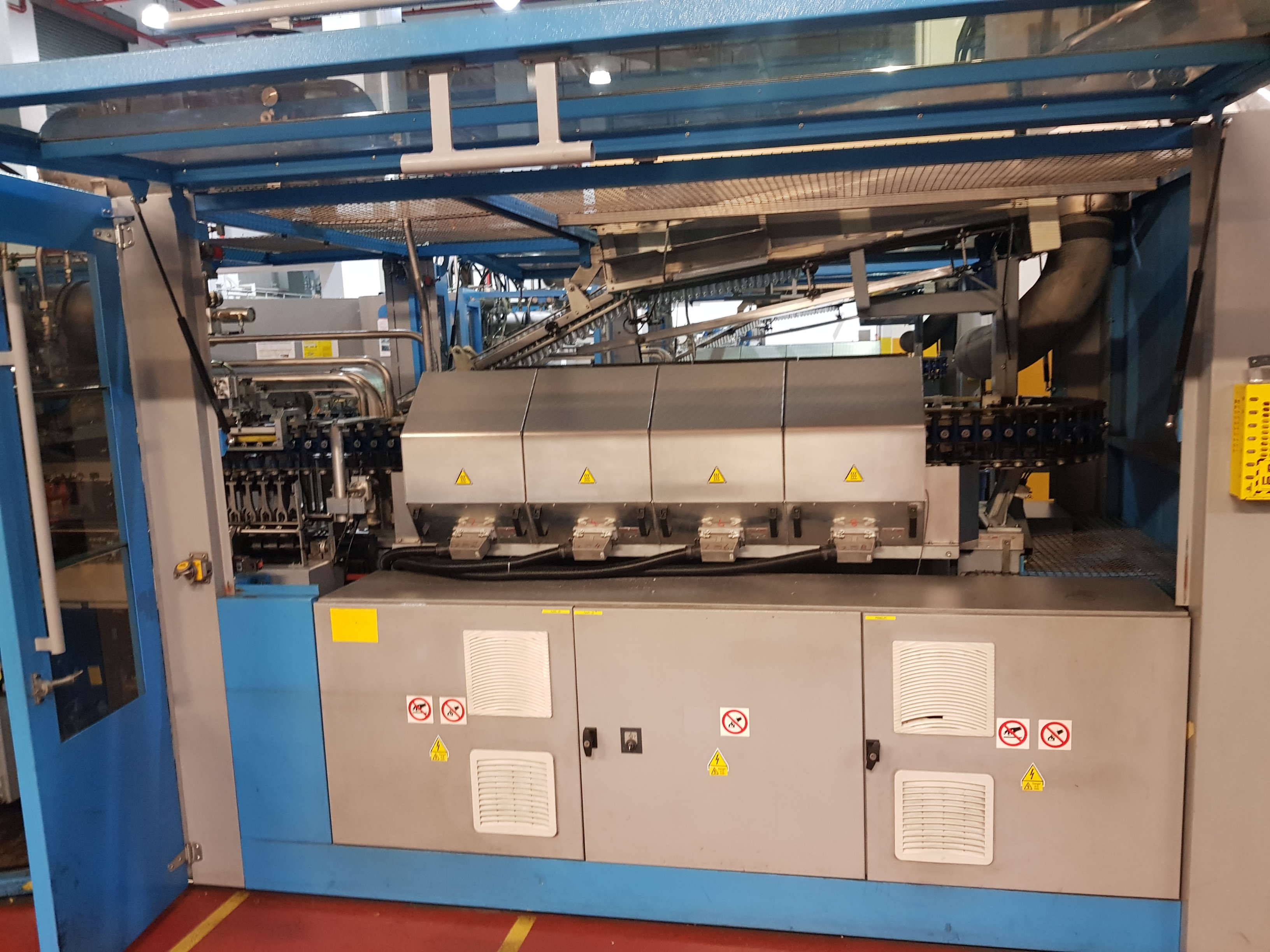 SIPA SFL6 PET Linear Stretch Blow Moulder