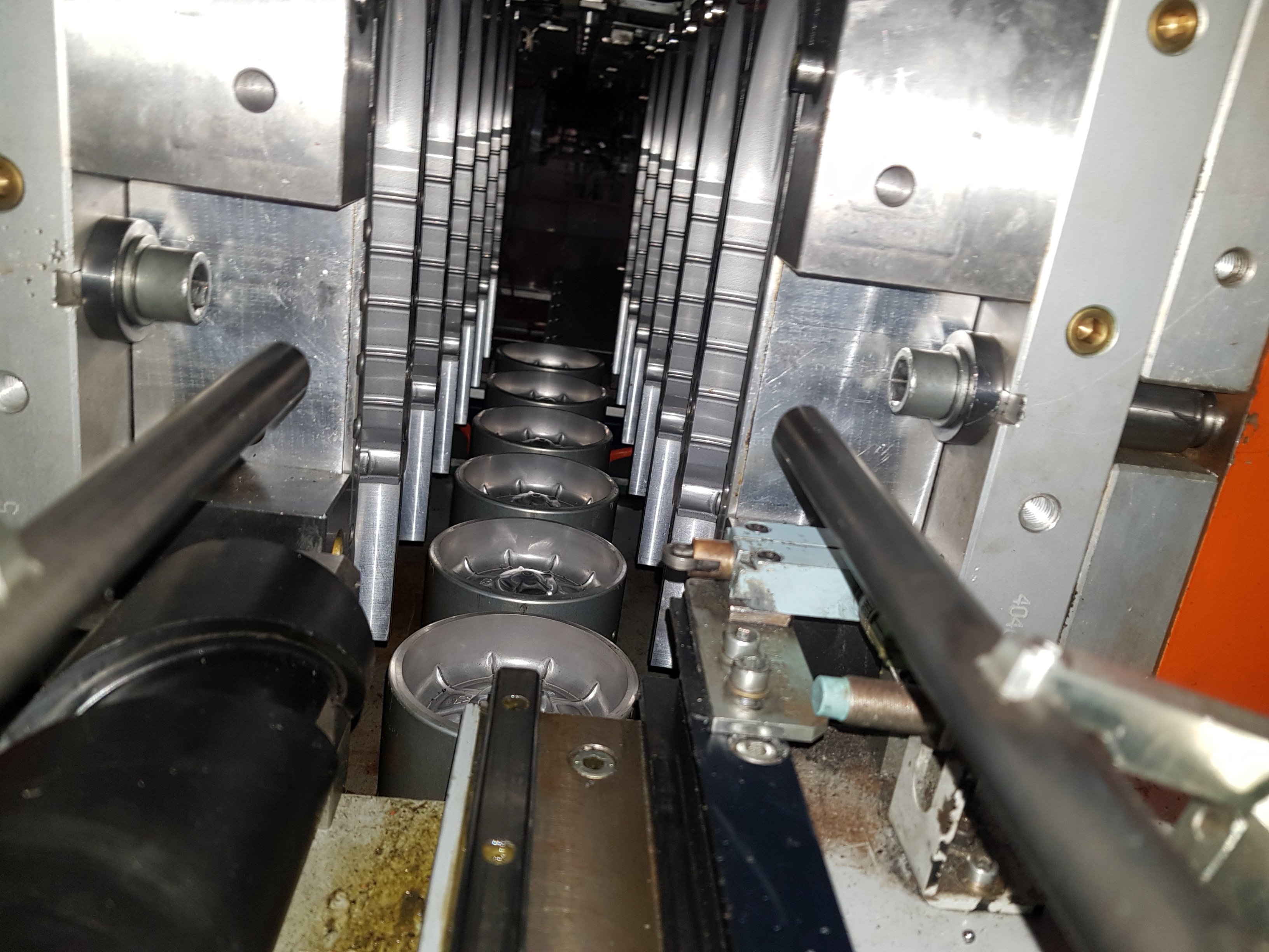 SIPA SFL6 PET Linear Stretch Blow Moulder