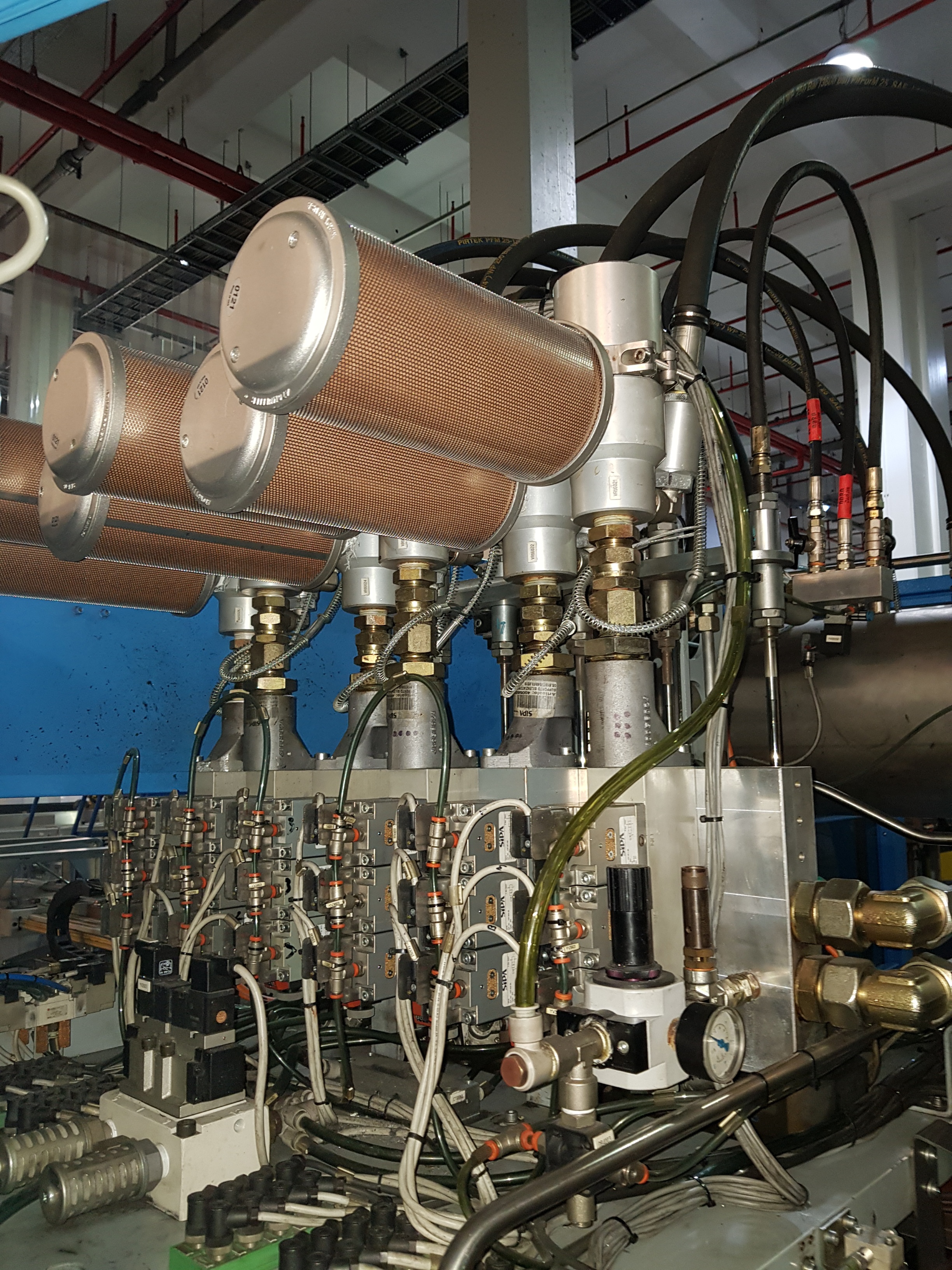 SIPA SFL6 PET Linear Stretch Blow Moulder