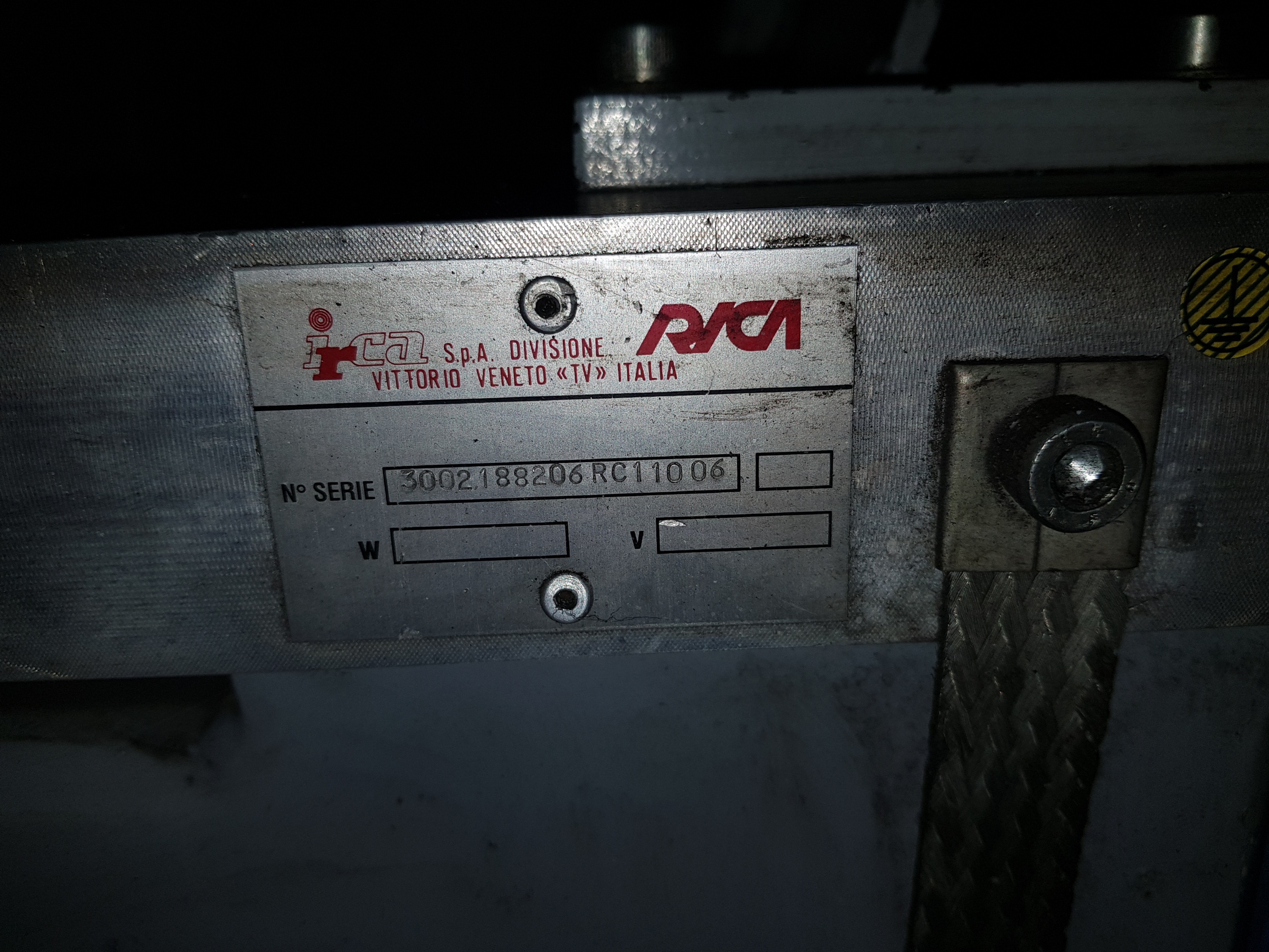 SIPA SFL6 PET Linear Stretch Blow Moulder