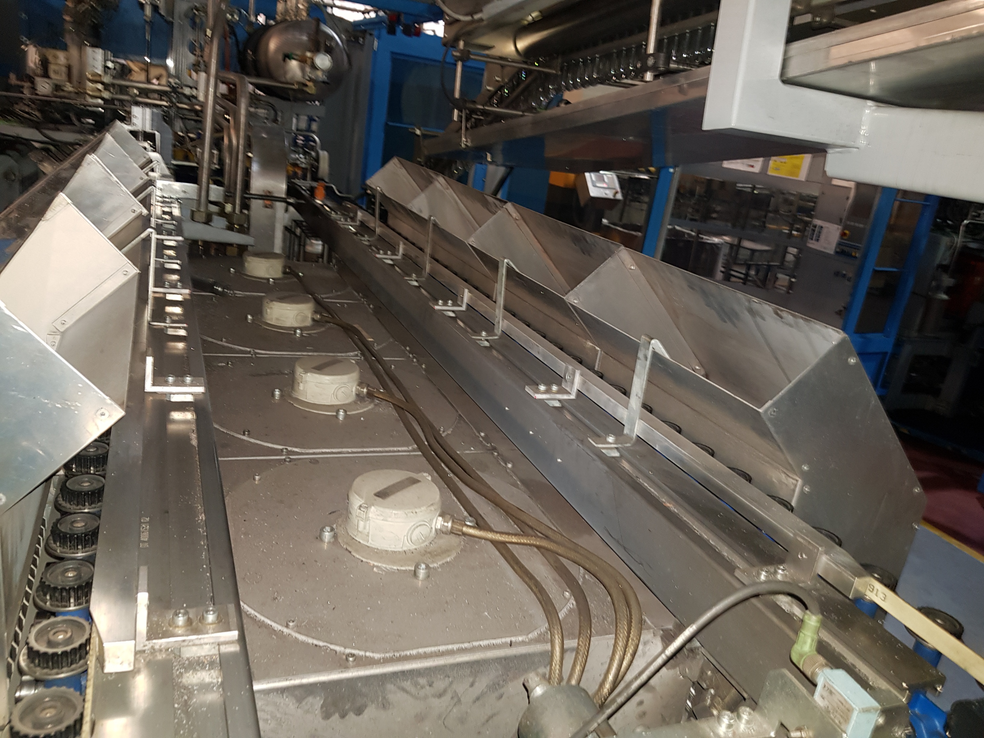 SIPA SFL6 PET Linear Stretch Blow Moulder