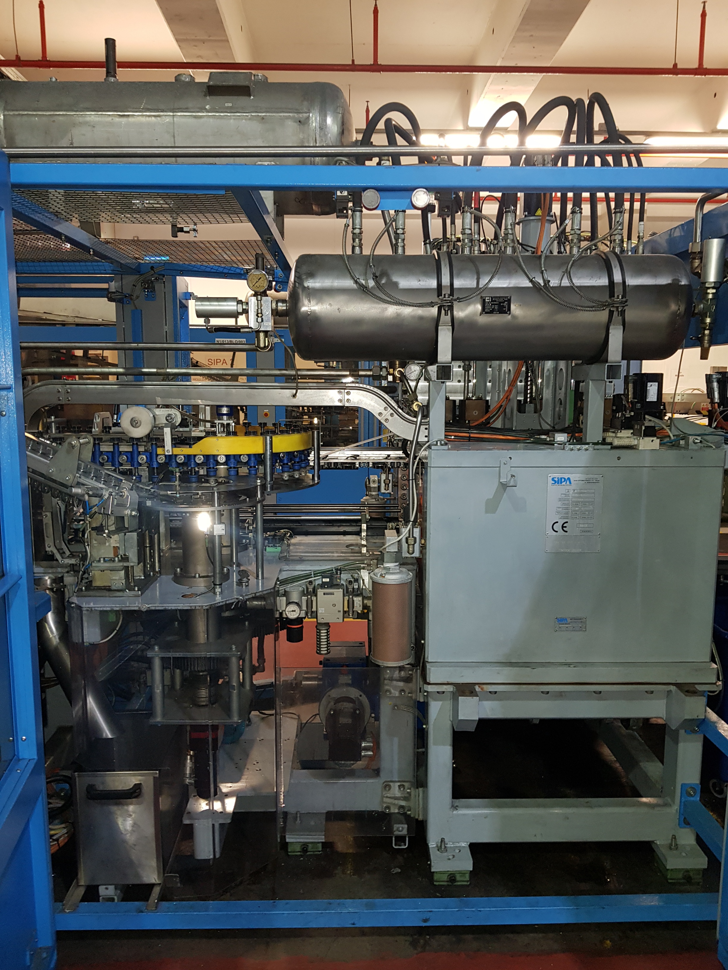 SIPA SFL6 PET Linear Stretch Blow Moulder