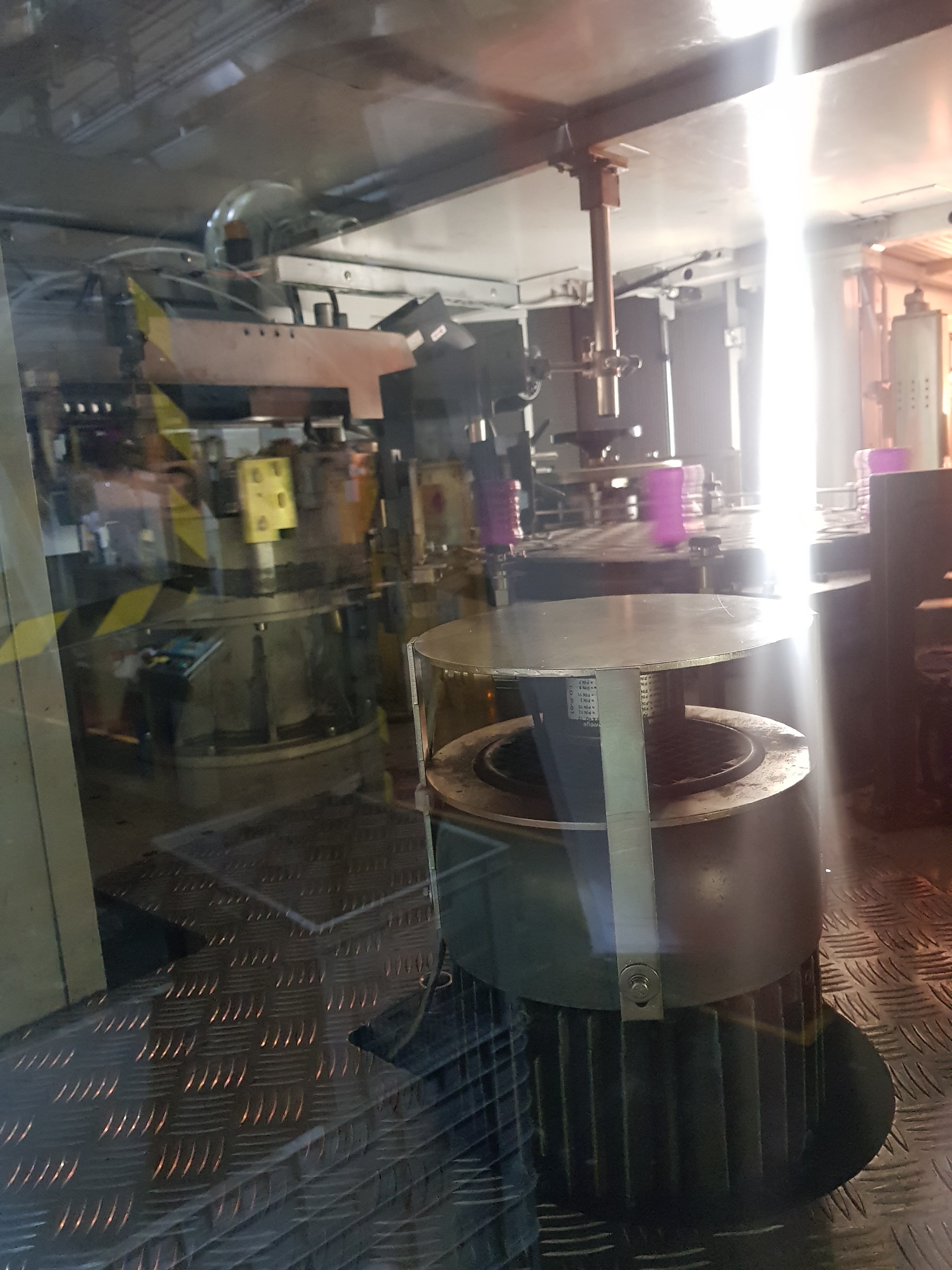 Sig Blowmaster-12 Pet Blow Moulder