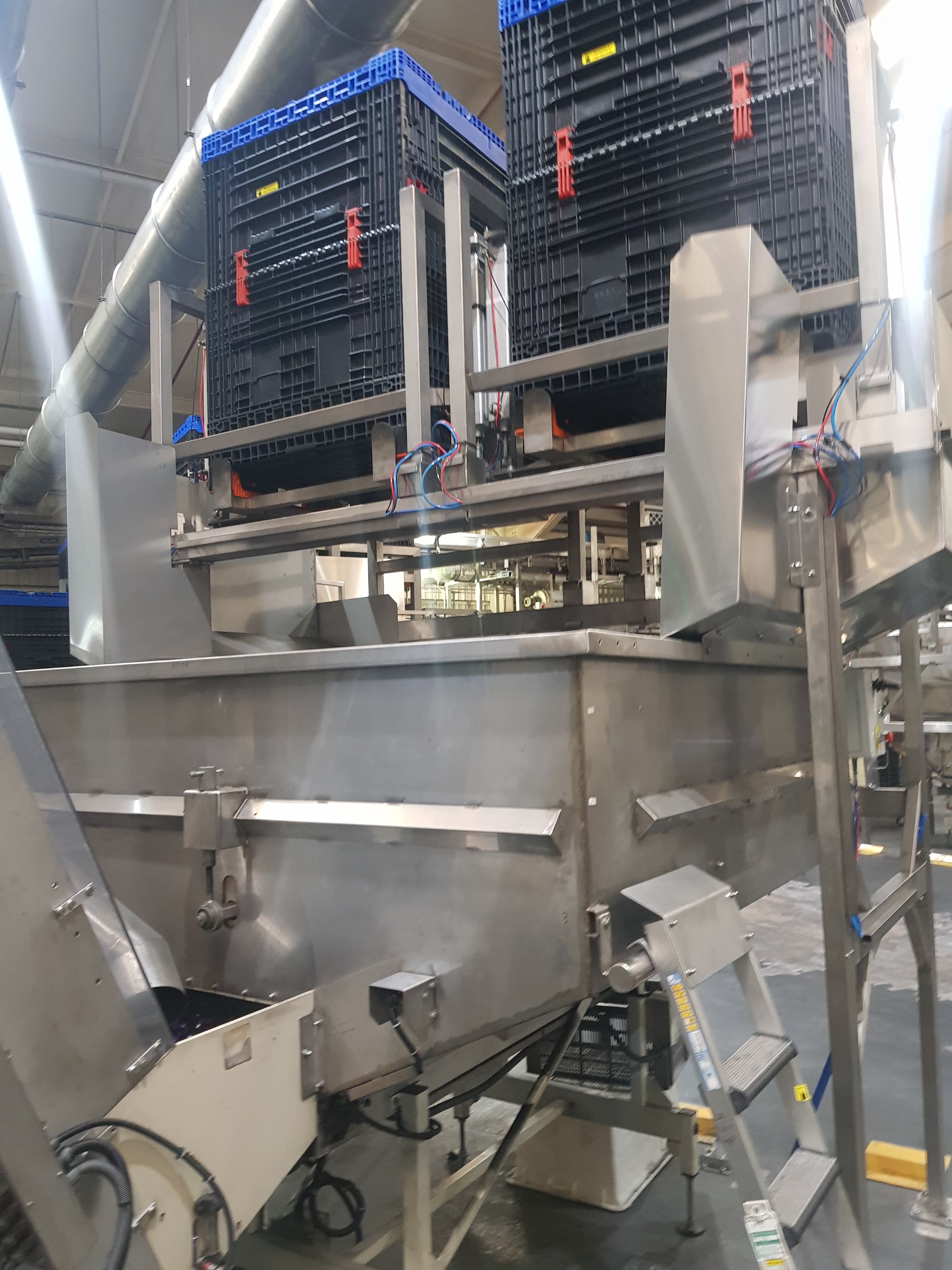 M.Tanner SBT-2213 Tipping Hopper