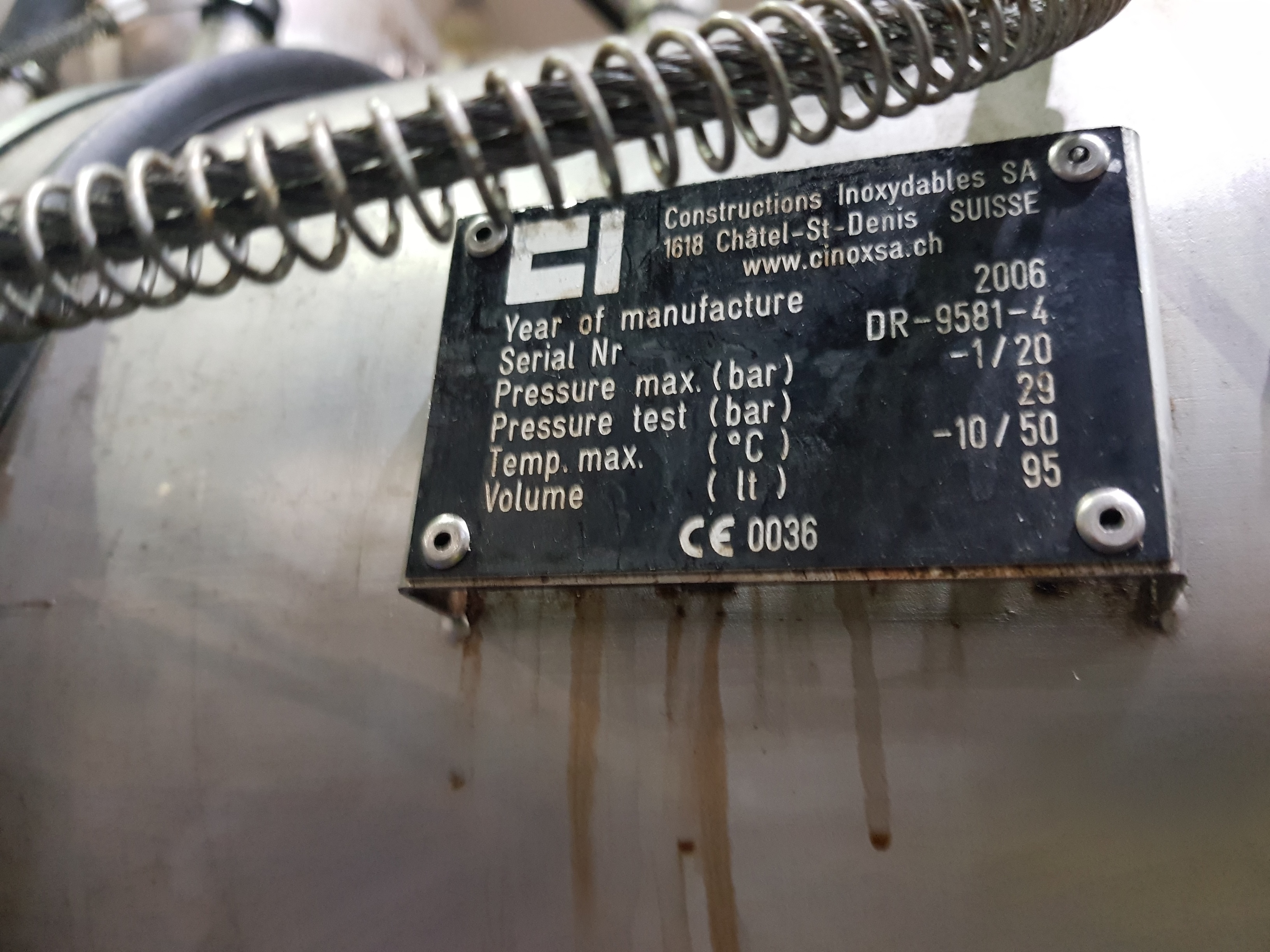 SIPA SFL6 Linear Stretch Blow Moulder