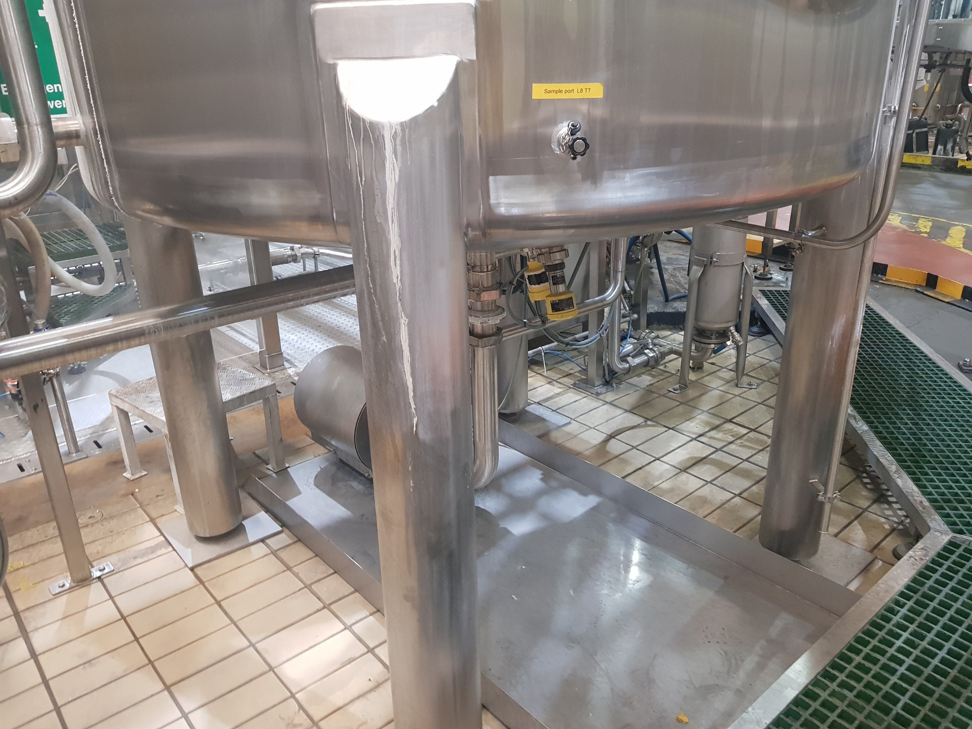 Morecroft Stainless Steel Buffer Tank