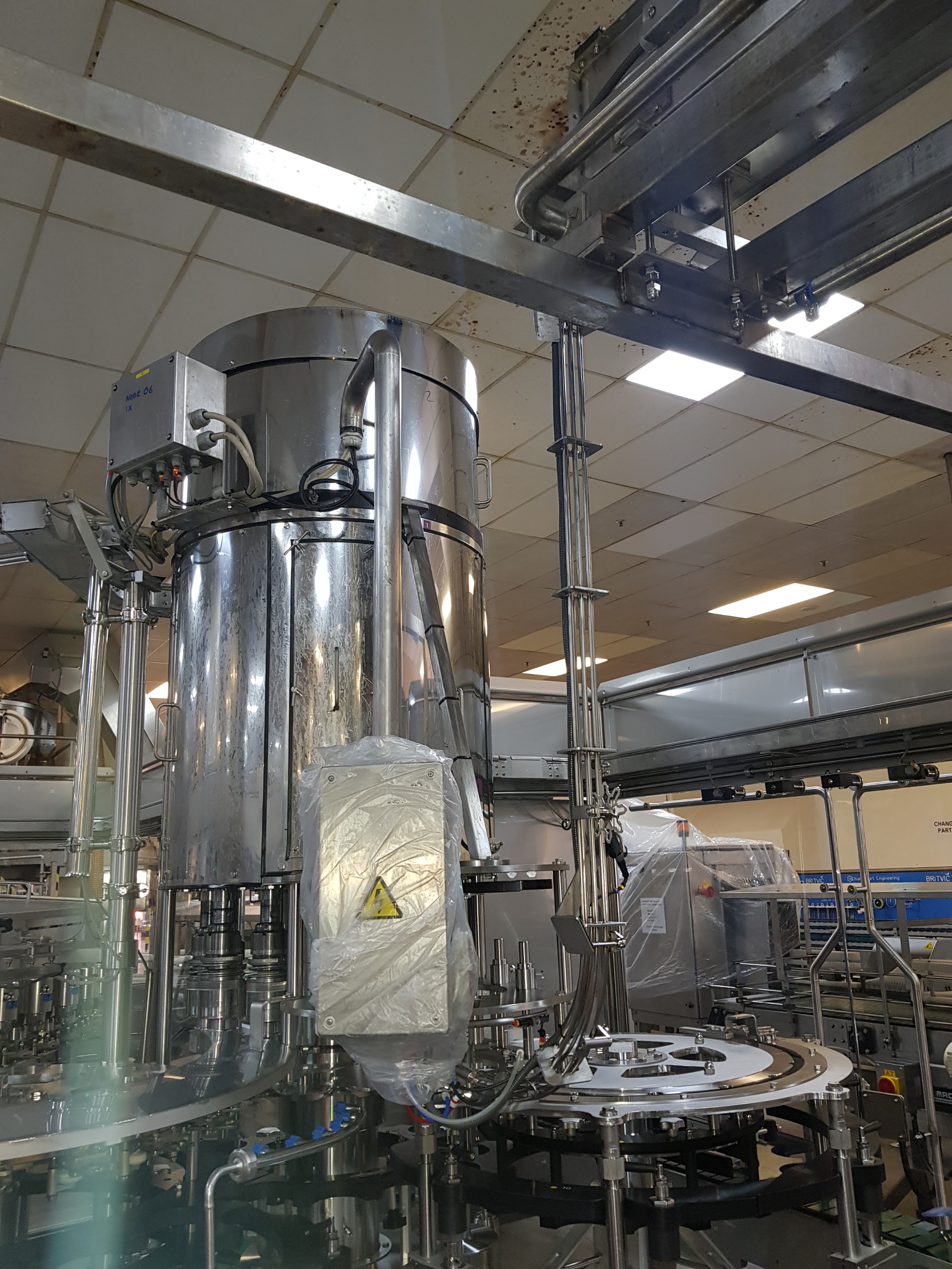 GEA Procomac Fillstar 80-Head Volumetric Filler and Rinser