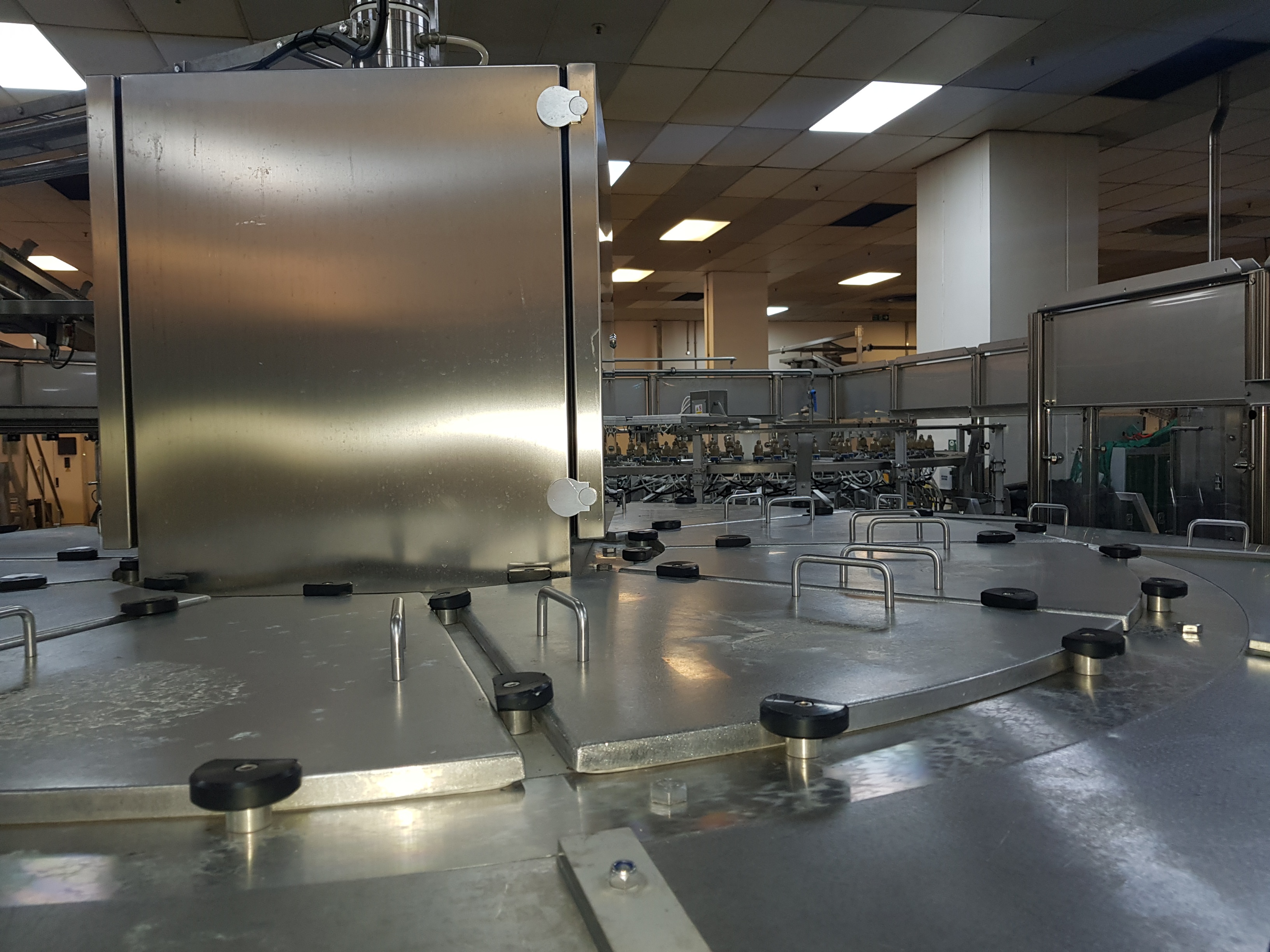 GEA Procomac Fillstar 80-Head Volumetric Filler and Rinser