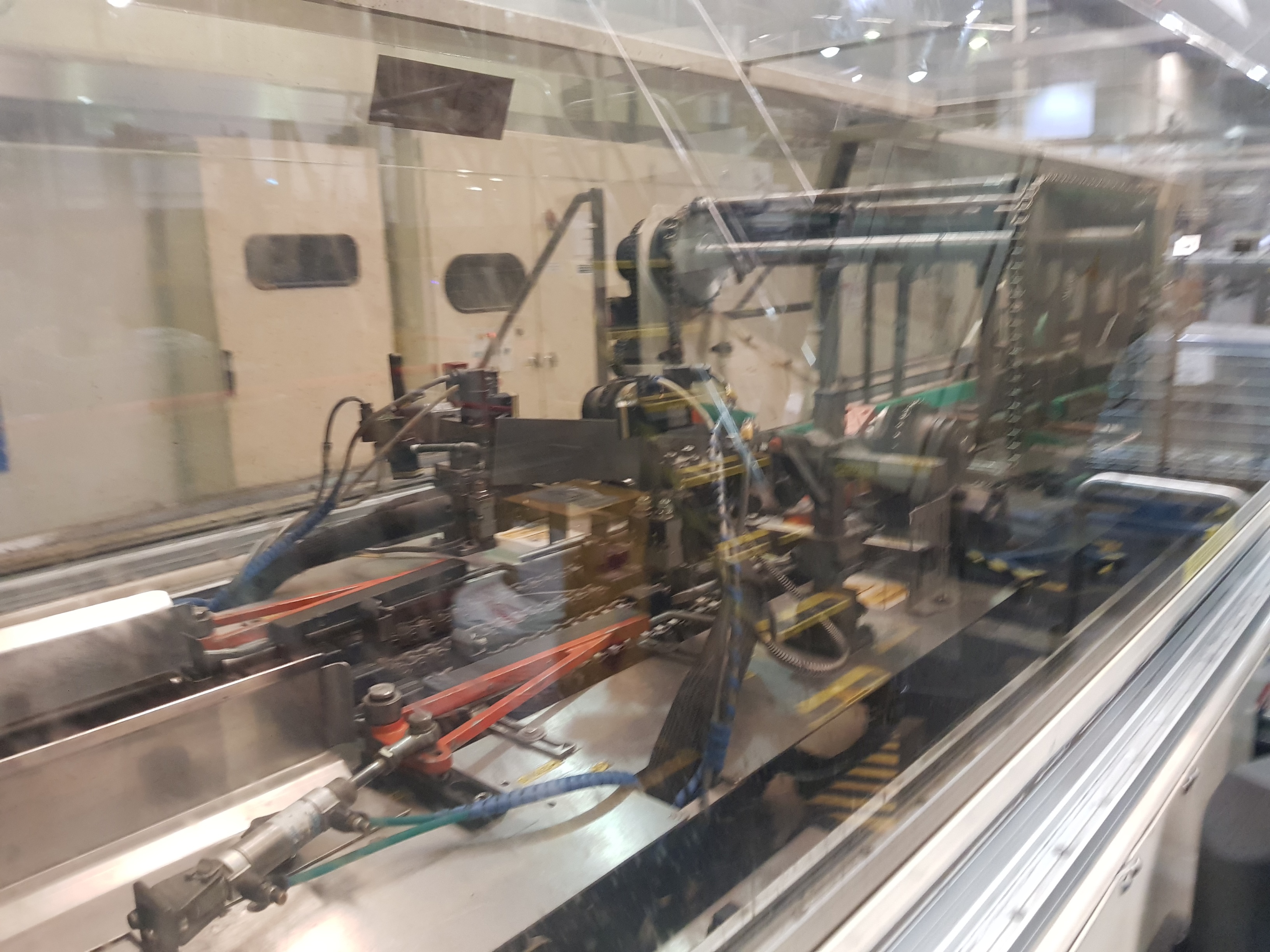 ZVT Tray Packer/Shrink Tunnel