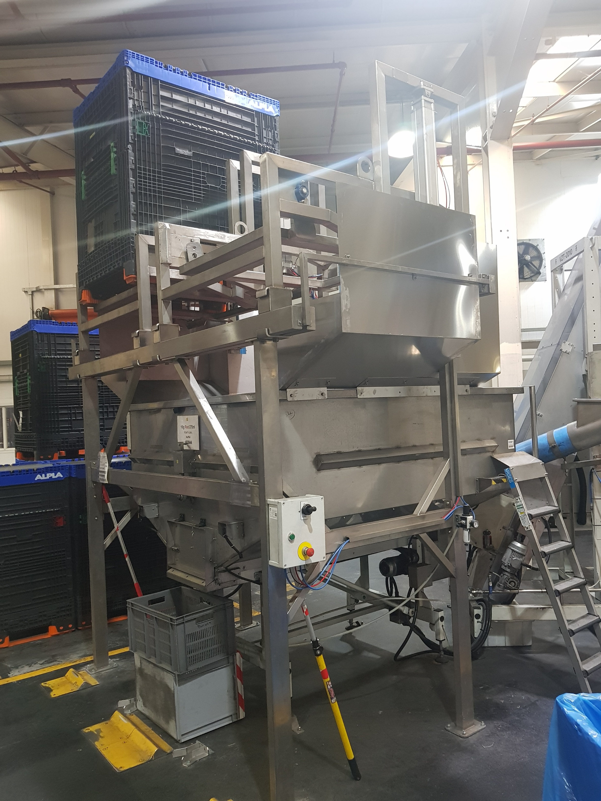 M.Tanner SBT-2213 Tipping Hopper