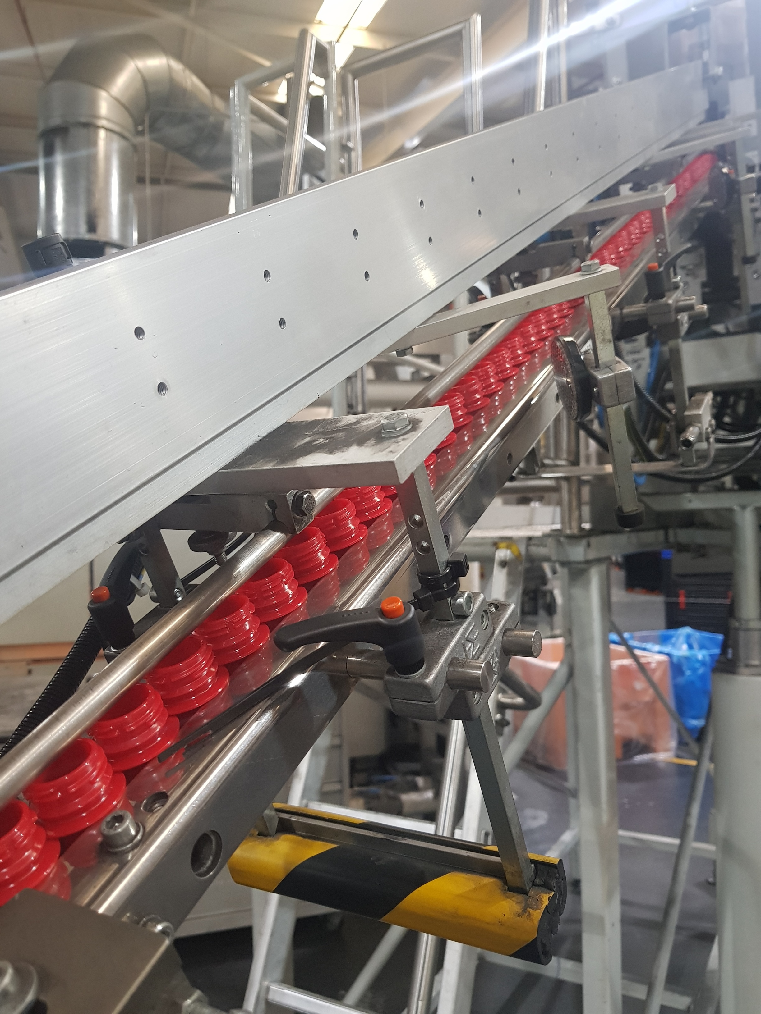 M.Tanner Perform Feeder