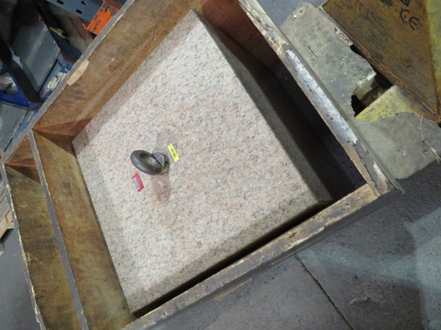 Granite Block 18" x 173/4" x 18"