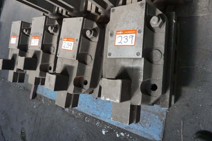 Chuck Jaws with Riser Plates for CKD Blansko VTL