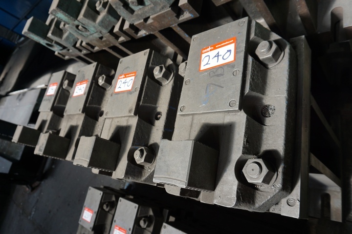 Chuck Jaws with Riser Plates for CKD Blansko VTL