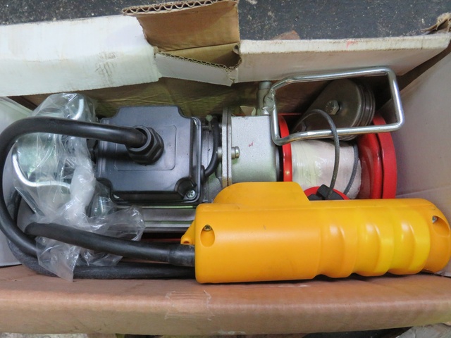 Professional 2000 Hoist