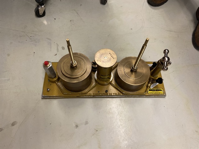 CHANDLER ENG 2-1 30-3000 PSI Hydraulic Pump Calibrator