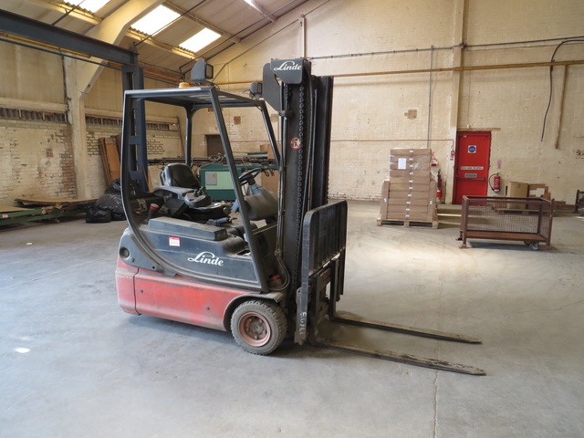 Linde Battery Operated Forklift Truck