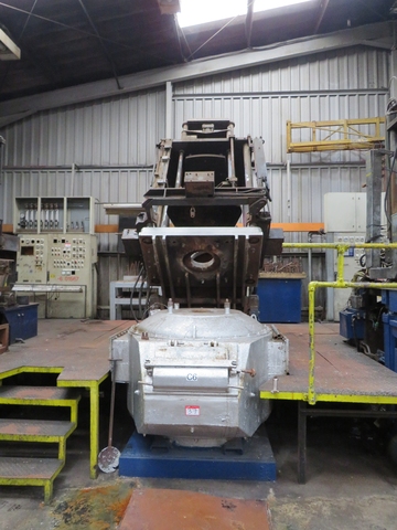 (2) x Orange and Green Hegla  Wire Racks