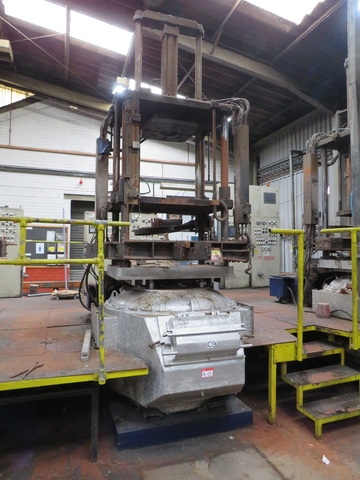 (2) x Orange and Green Hegla Wire Racks