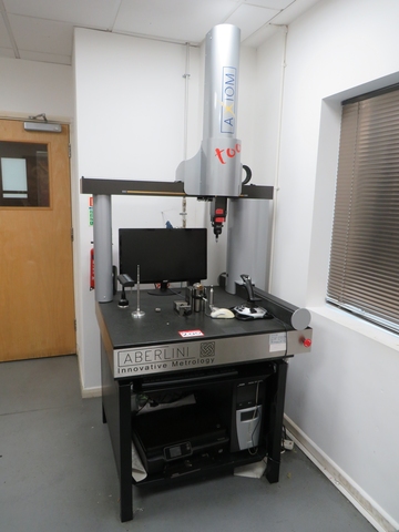 Axiom Too Coordinate Measuring Machine