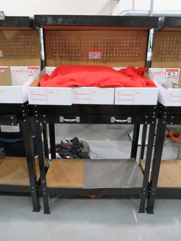 Work Station: 800 x 400 x 900mm