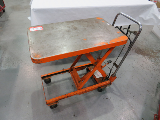 Mobile Tool Lift - Capacity 150kg