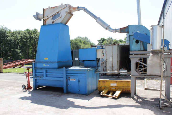 Baler Services Hydraulic Yard Baler
