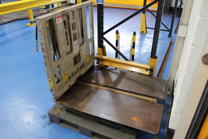 Cascade 35E.QPB.Q00 Hydraulic Fort Lift Attachment