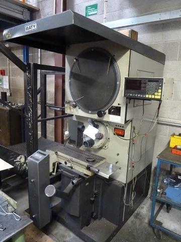 Baty Type R202A Projector