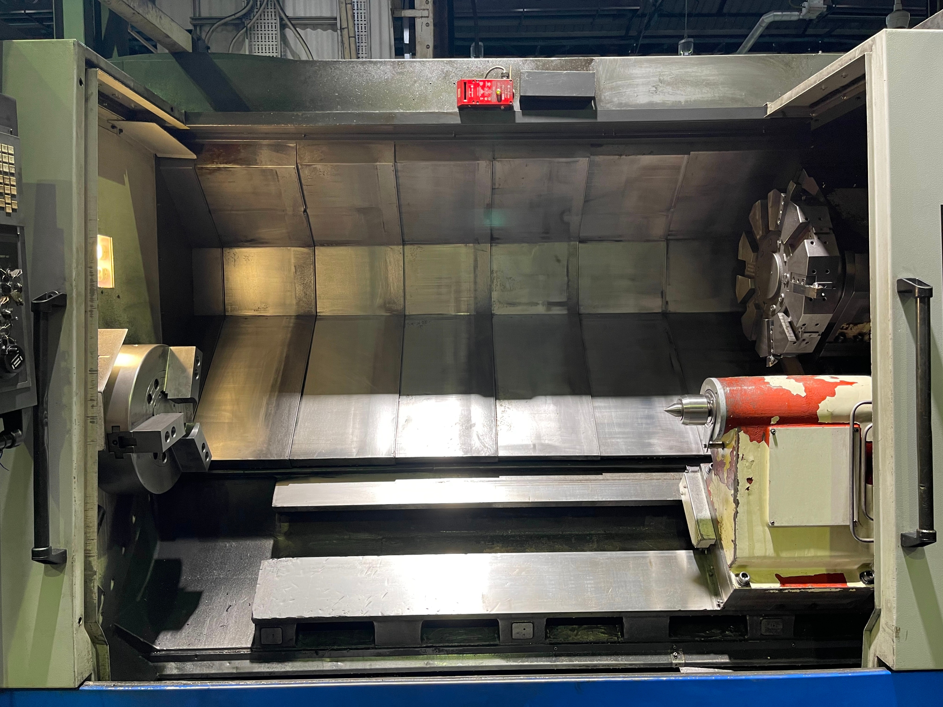 Hwacheon Hitech 550 BL CNC Lathe (2008)