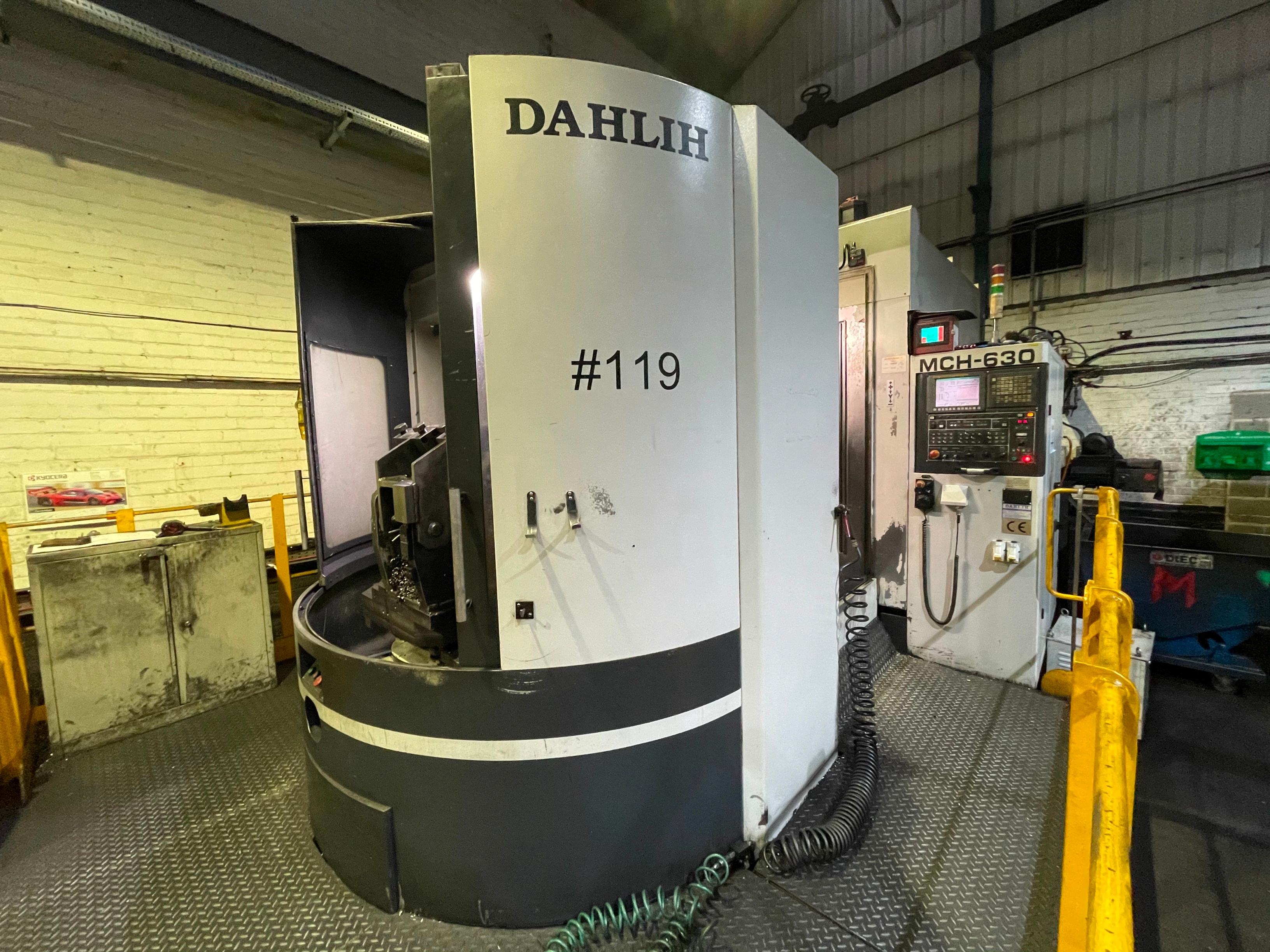Dahlih DL-MCH630 Horizontal Twin Pallet Machining Centre (2011)