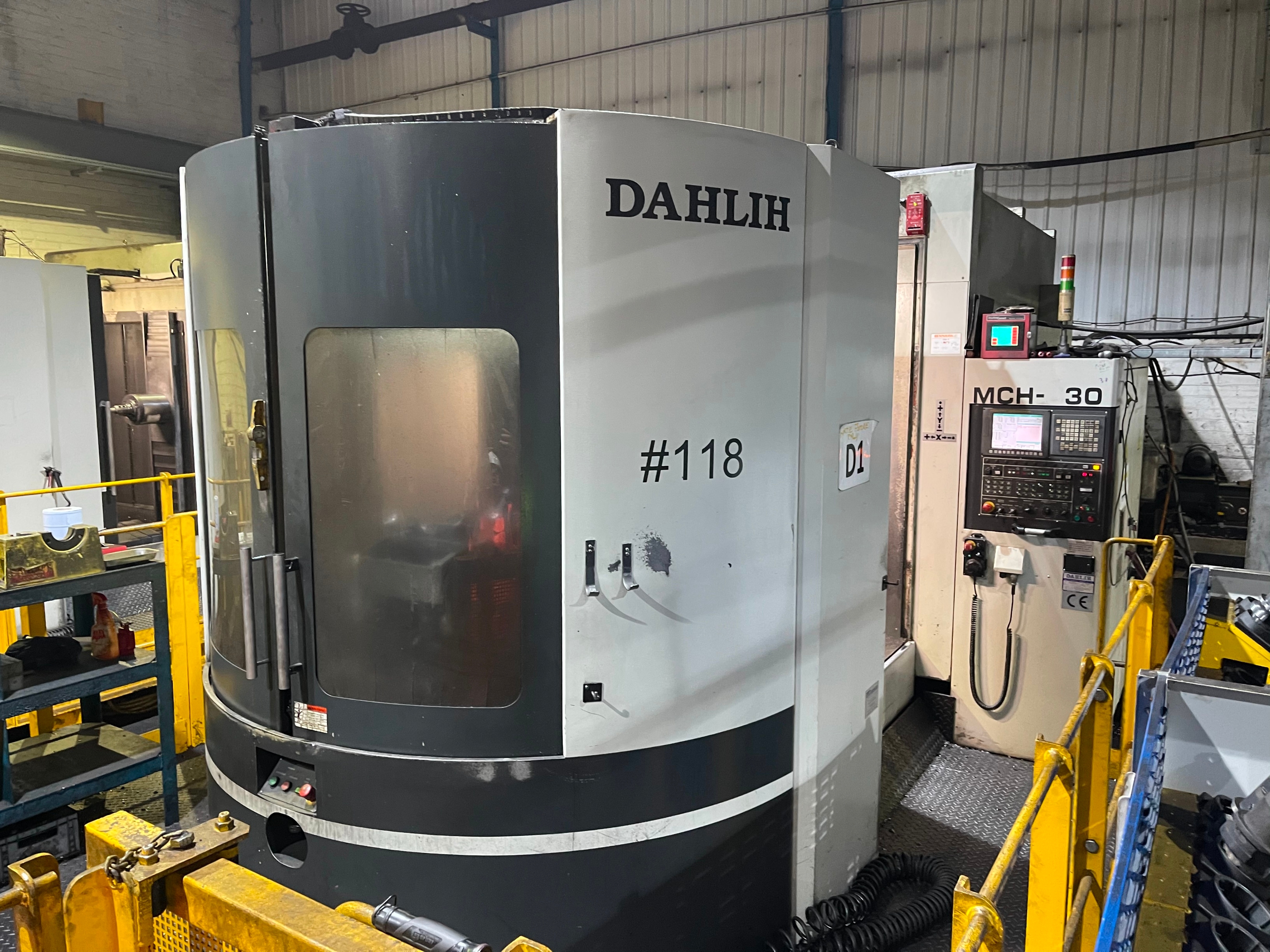 Dahlih DL-MCH630 Horizontal Twin Pallet Machining Centre (2011)