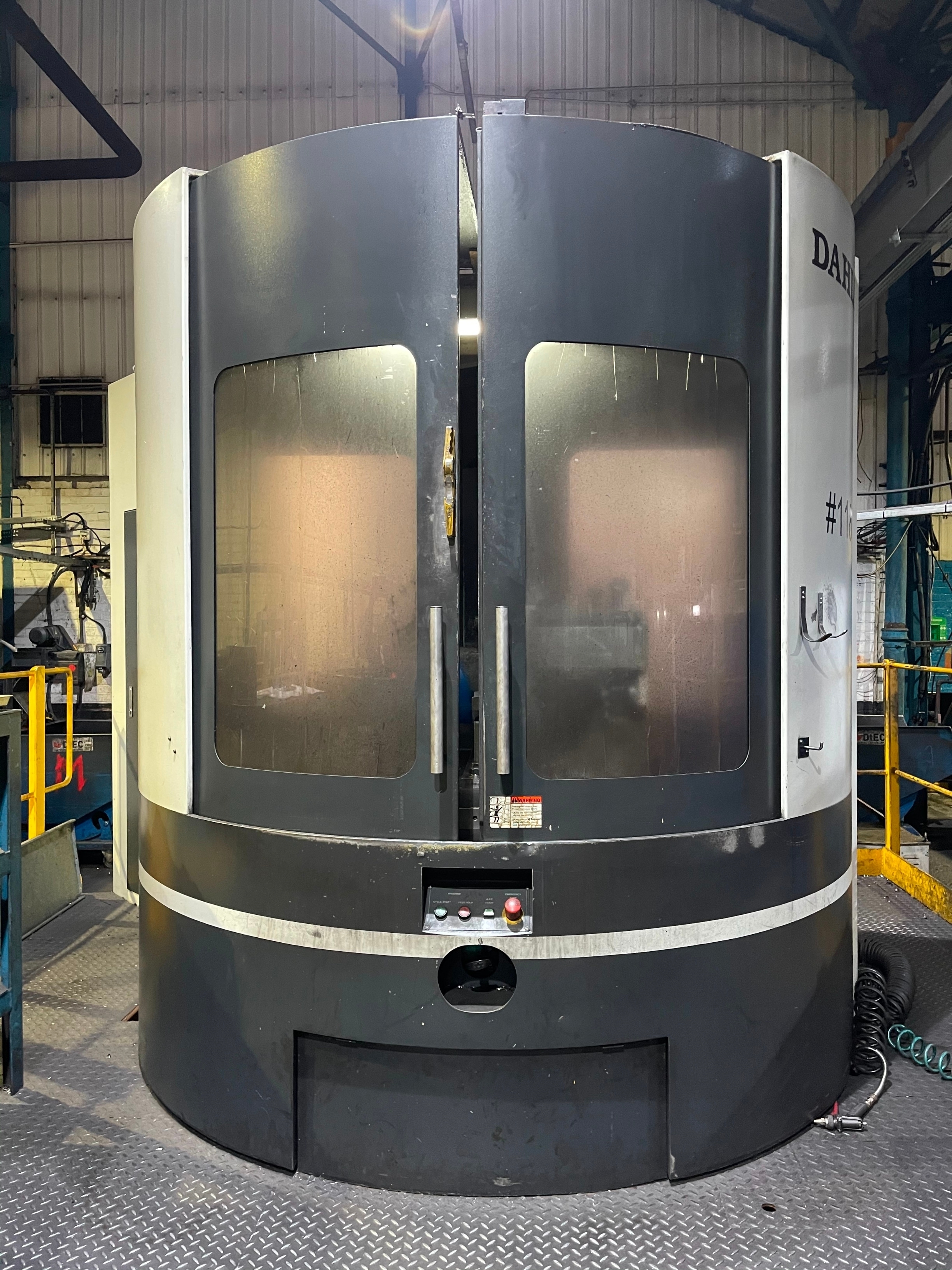 Dahlih DL-MCH630 Horizontal Twin Pallet Machining Centre (2011)
