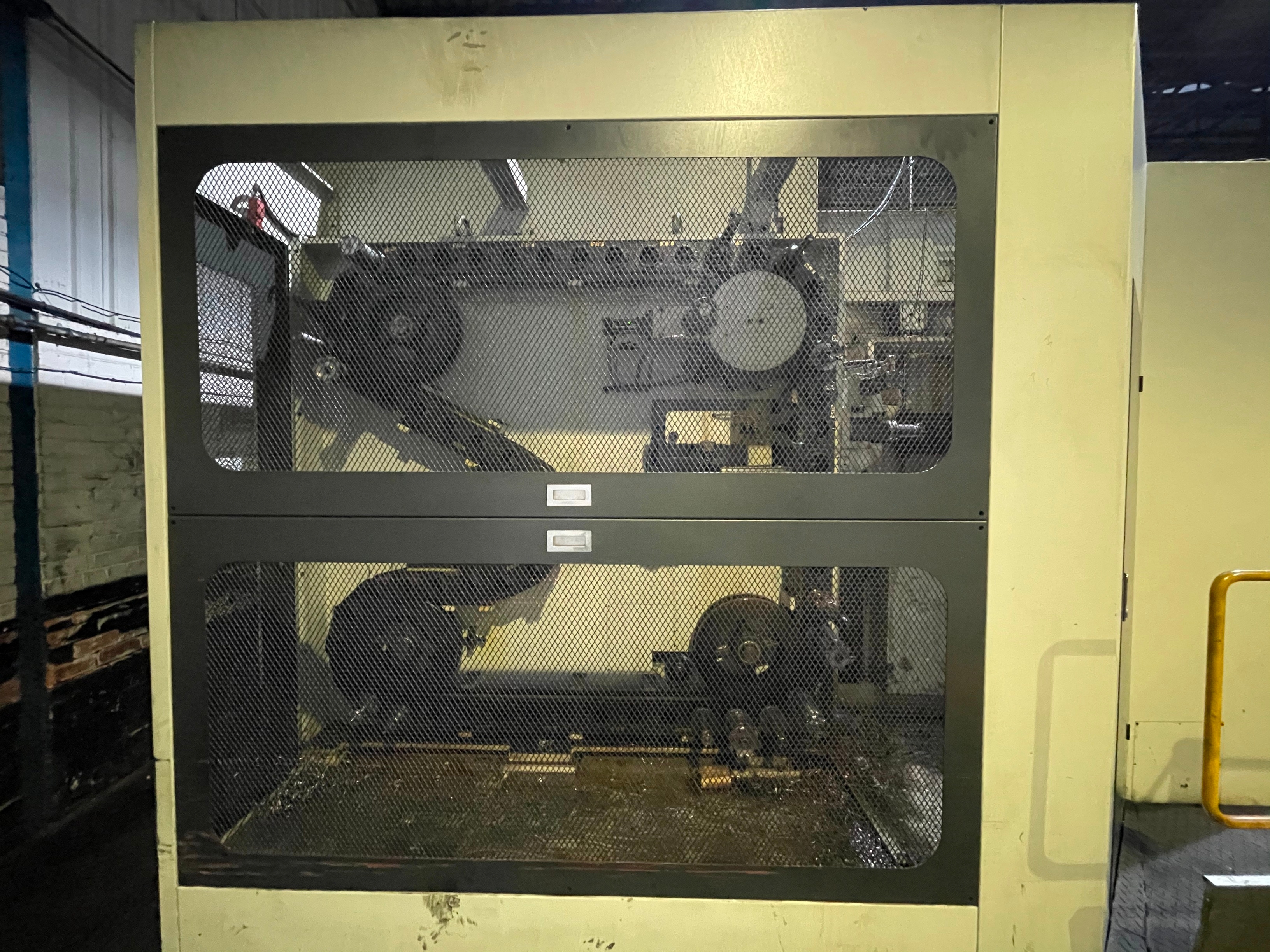 Dahlih DL-MCH630 Horizontal Twin Pallet Machining Centre (2011)