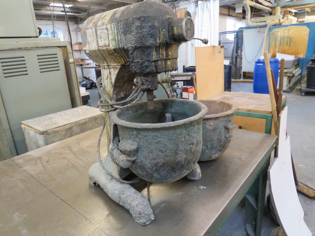 Hobart A200 Mixer with Spare Bowl