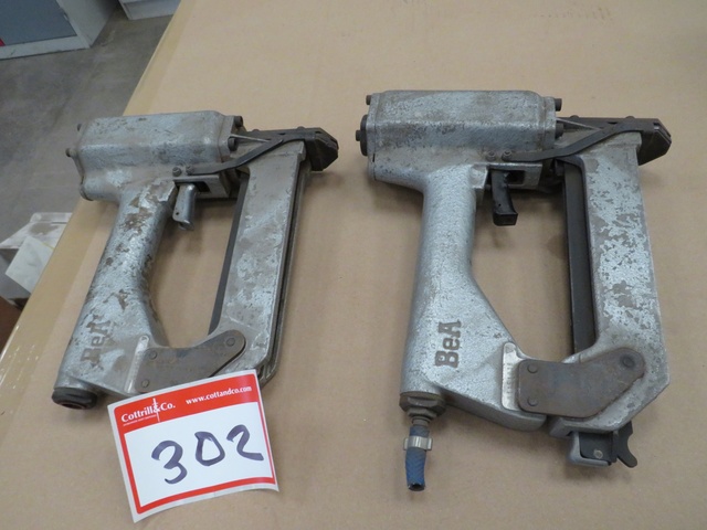 (2) x BeA Air Staplers