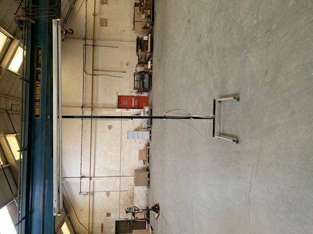 Light Stand & Qty of Safety Stands